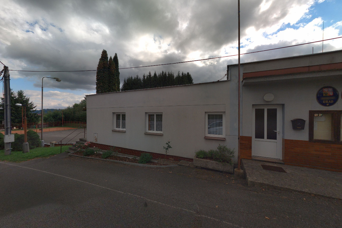 Bukovina u Čisté - obecní úřad foto 2