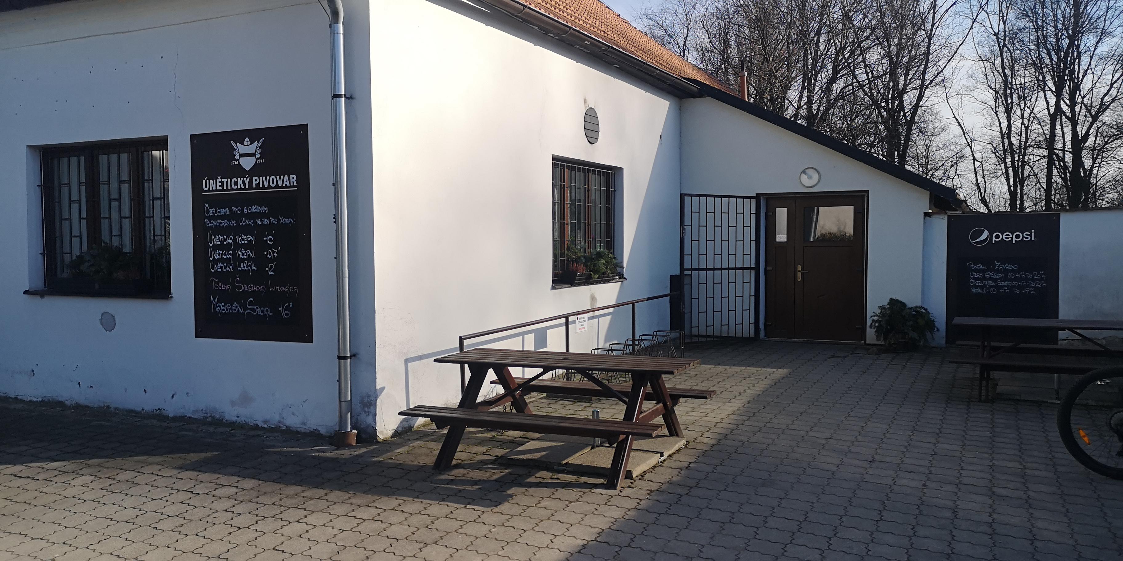 Obecní Hospůdka Kostomlátky foto 2