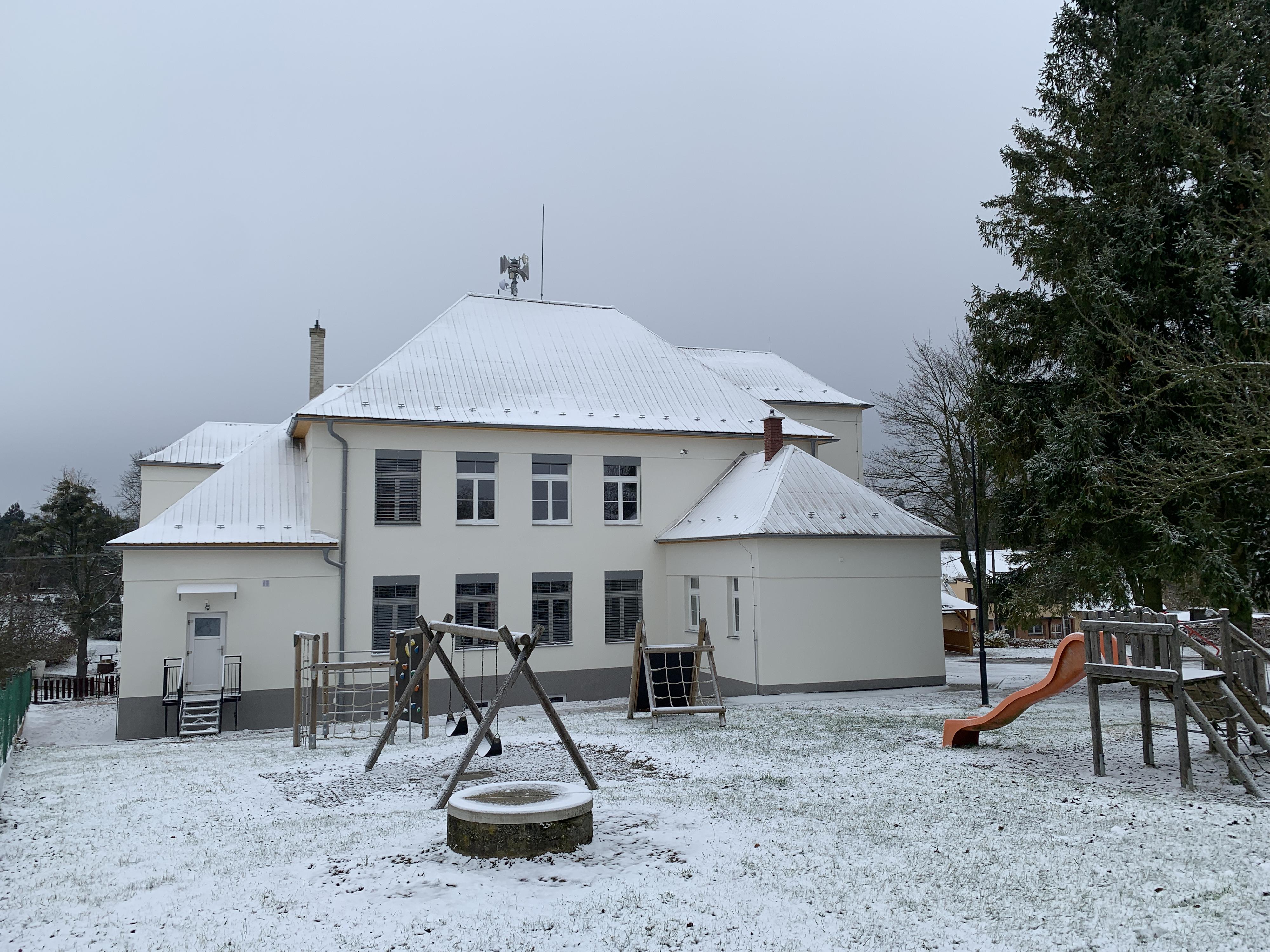 Obecní knihovna Leskovec foto 3