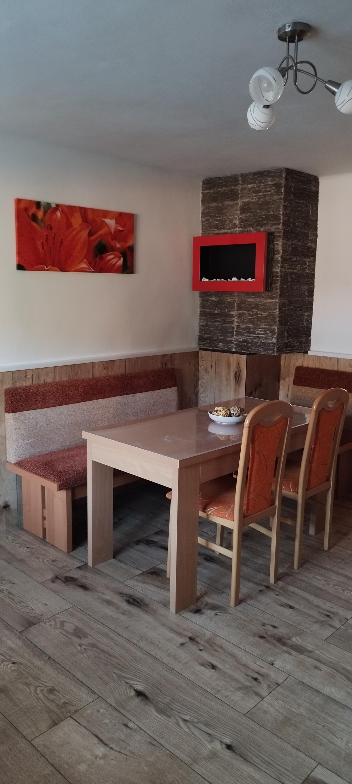 Chalupa u hřiště foto 2