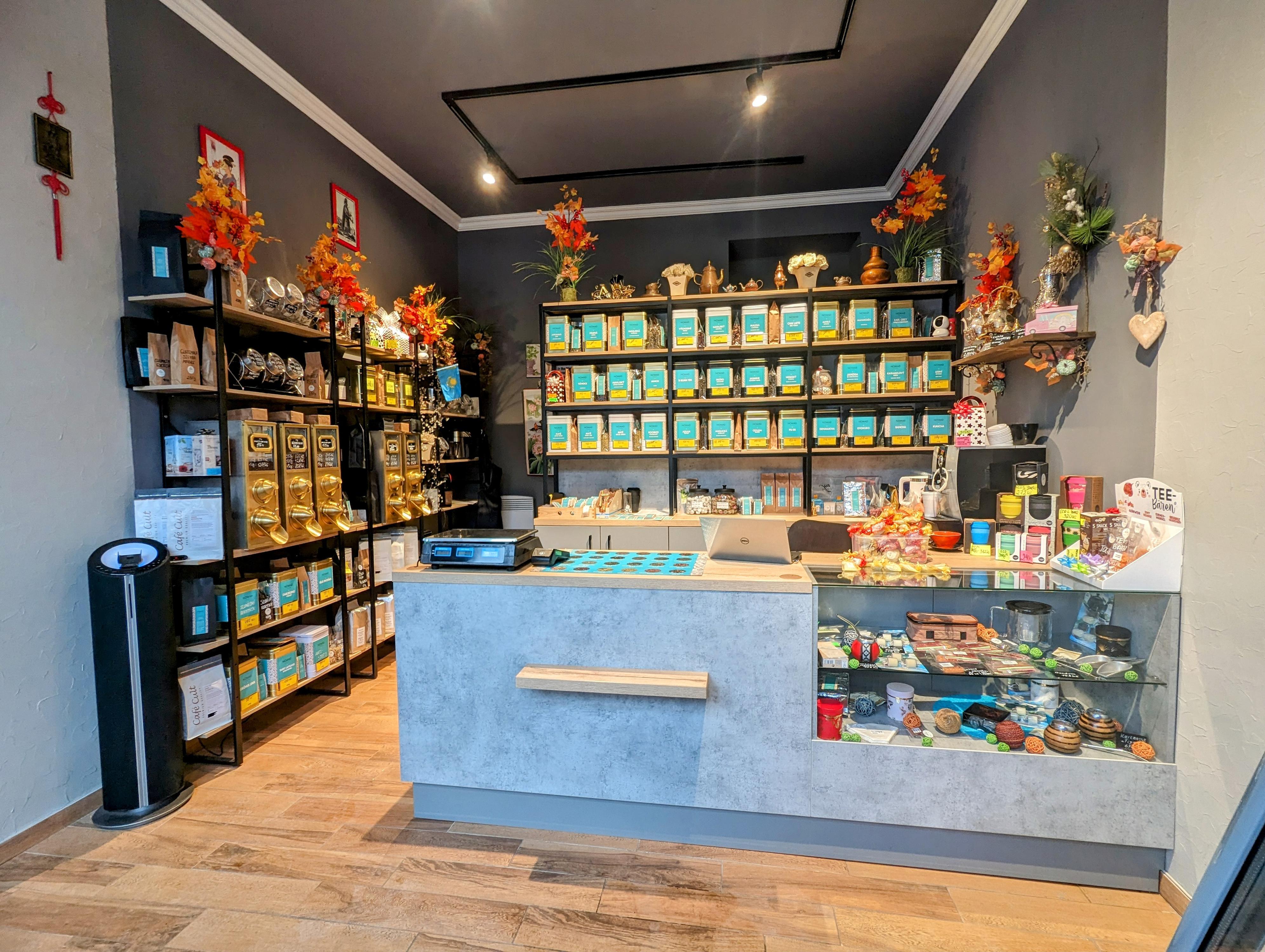 Nomad tea and coffee shop foto 3