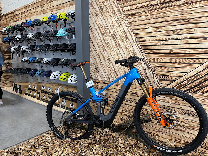 CUBE Store Hradec Králové foto 3