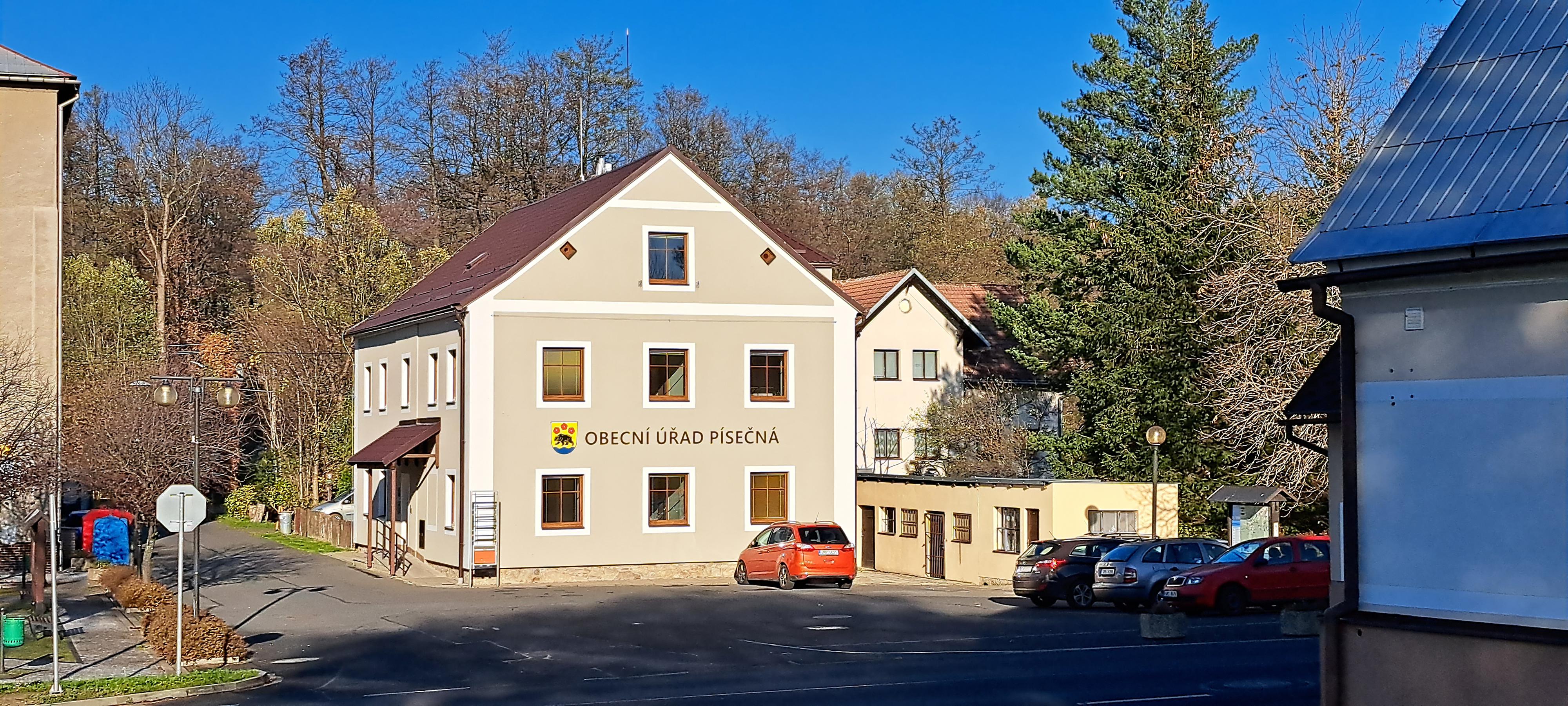 Písečná - obecní úřad foto 2