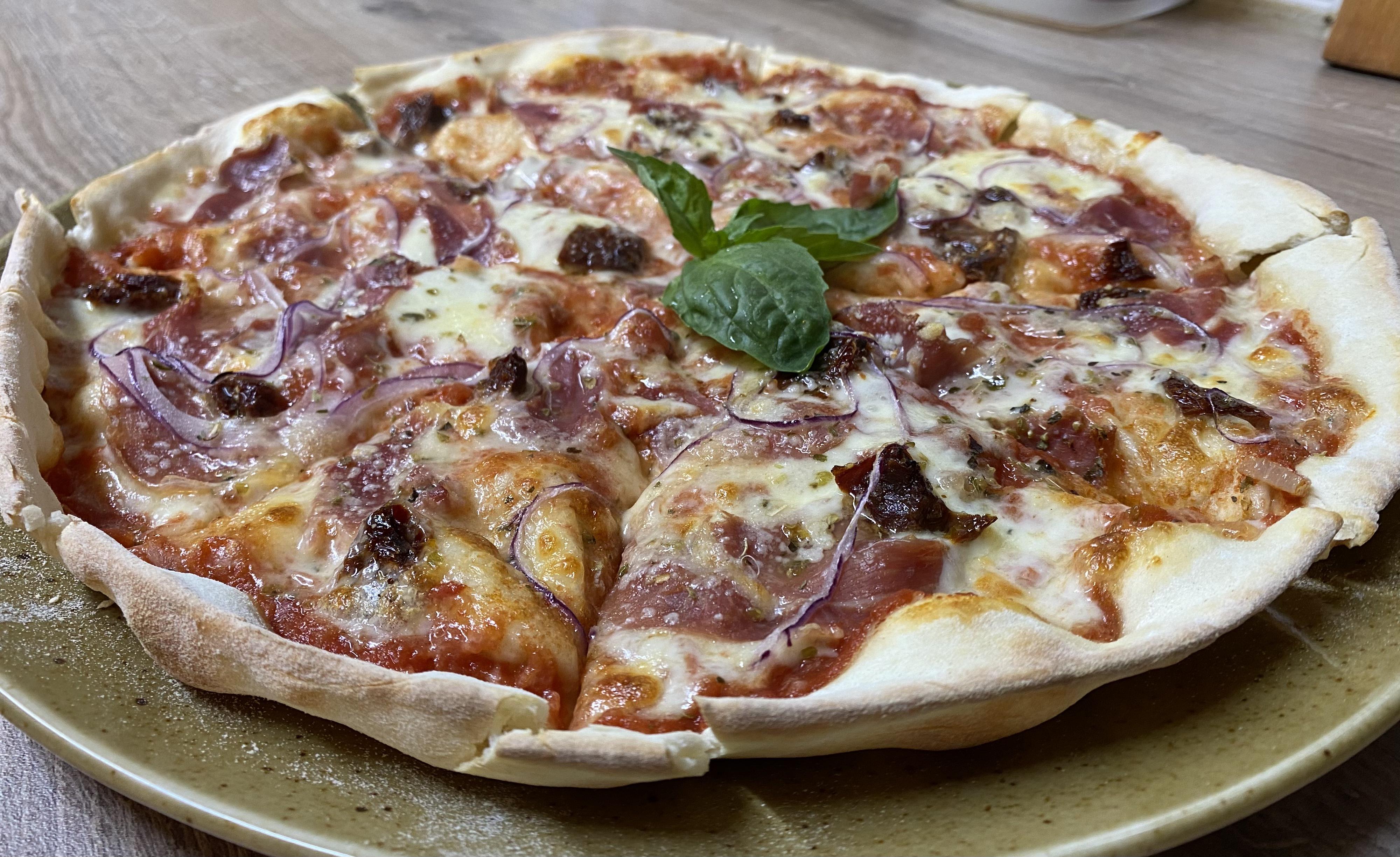 Pizzerie Golem foto 3