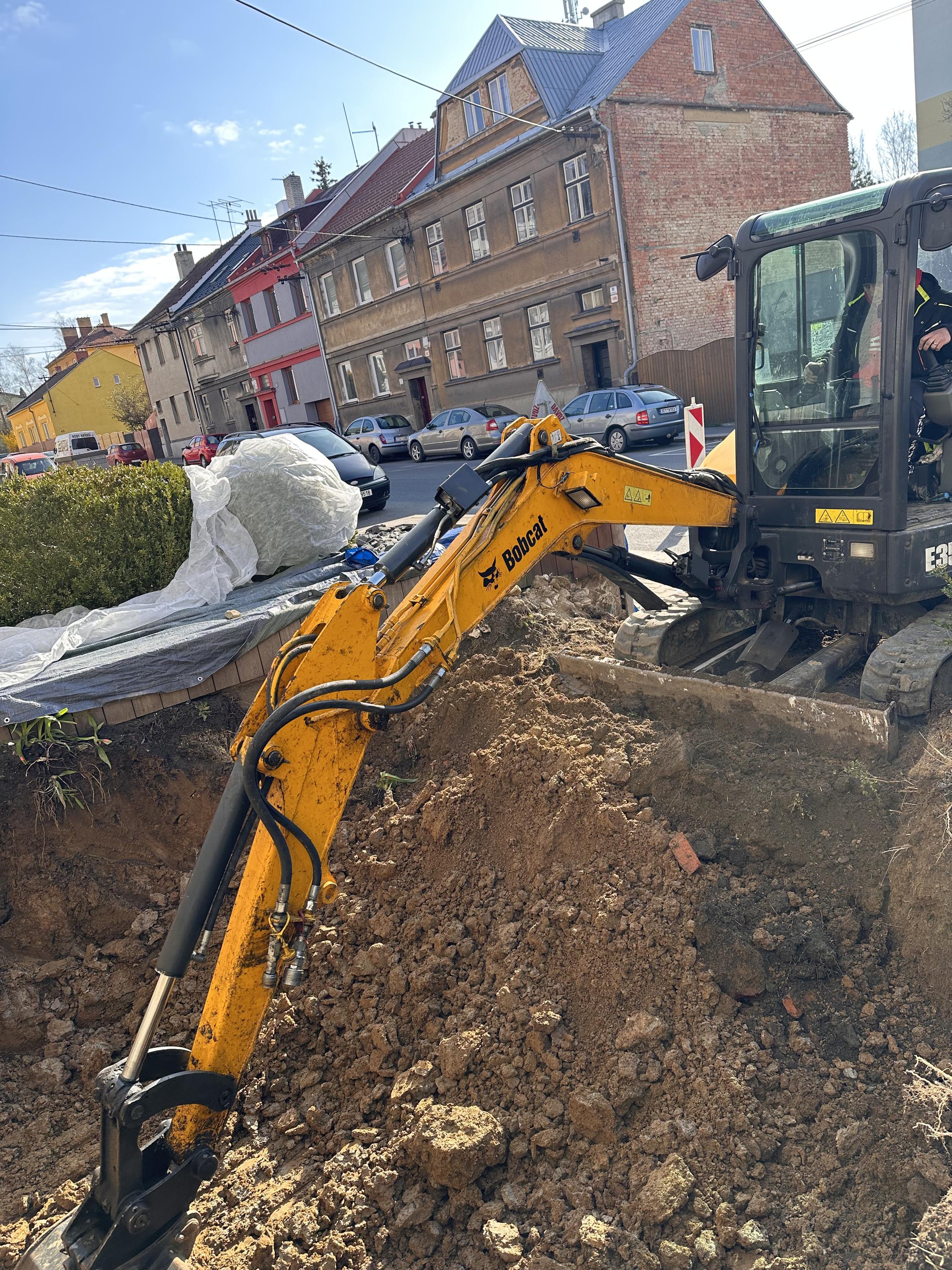 Kontejnery Petra Dubová foto 4