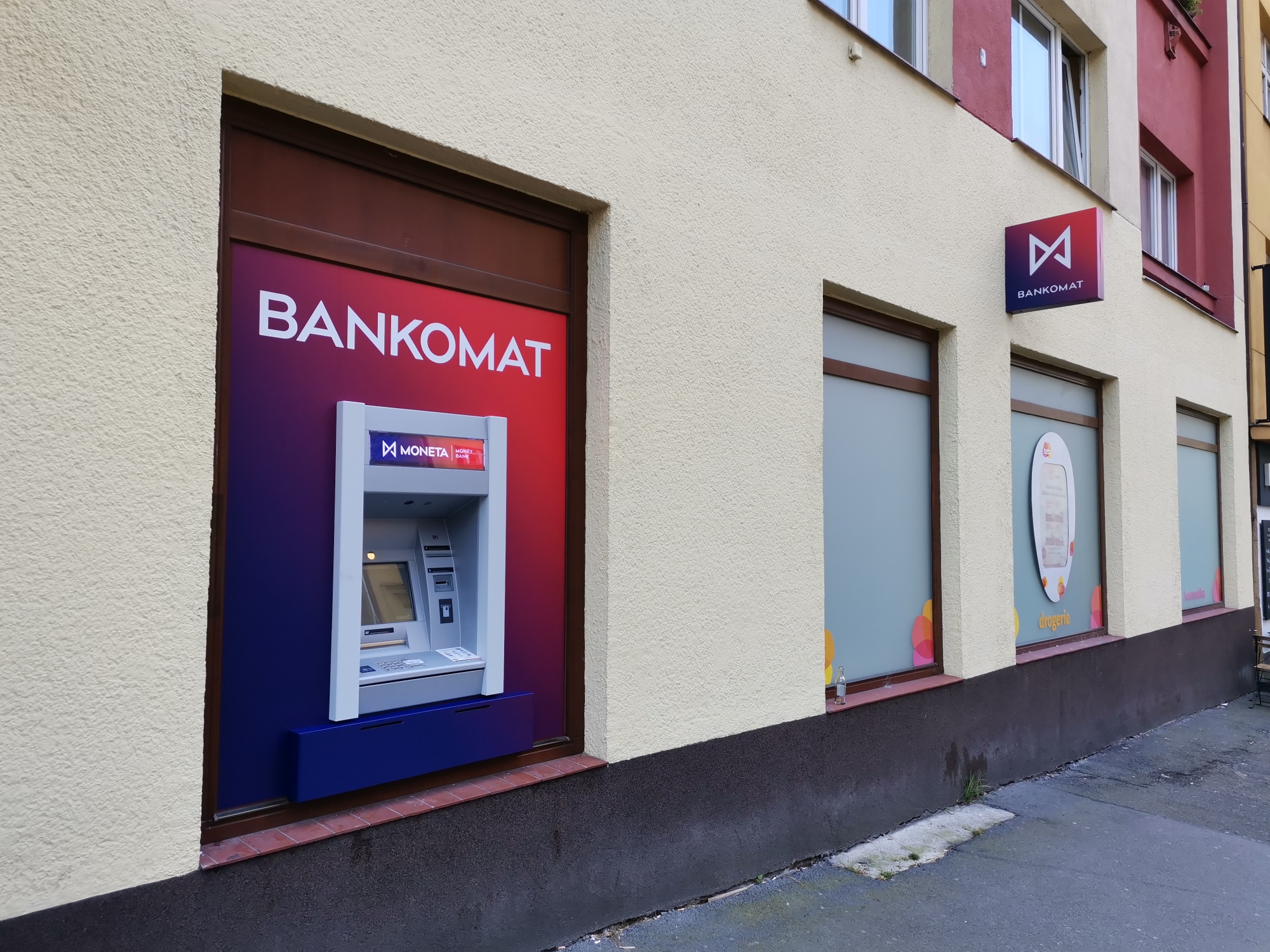Bankomat MONETA Money Bank foto 2