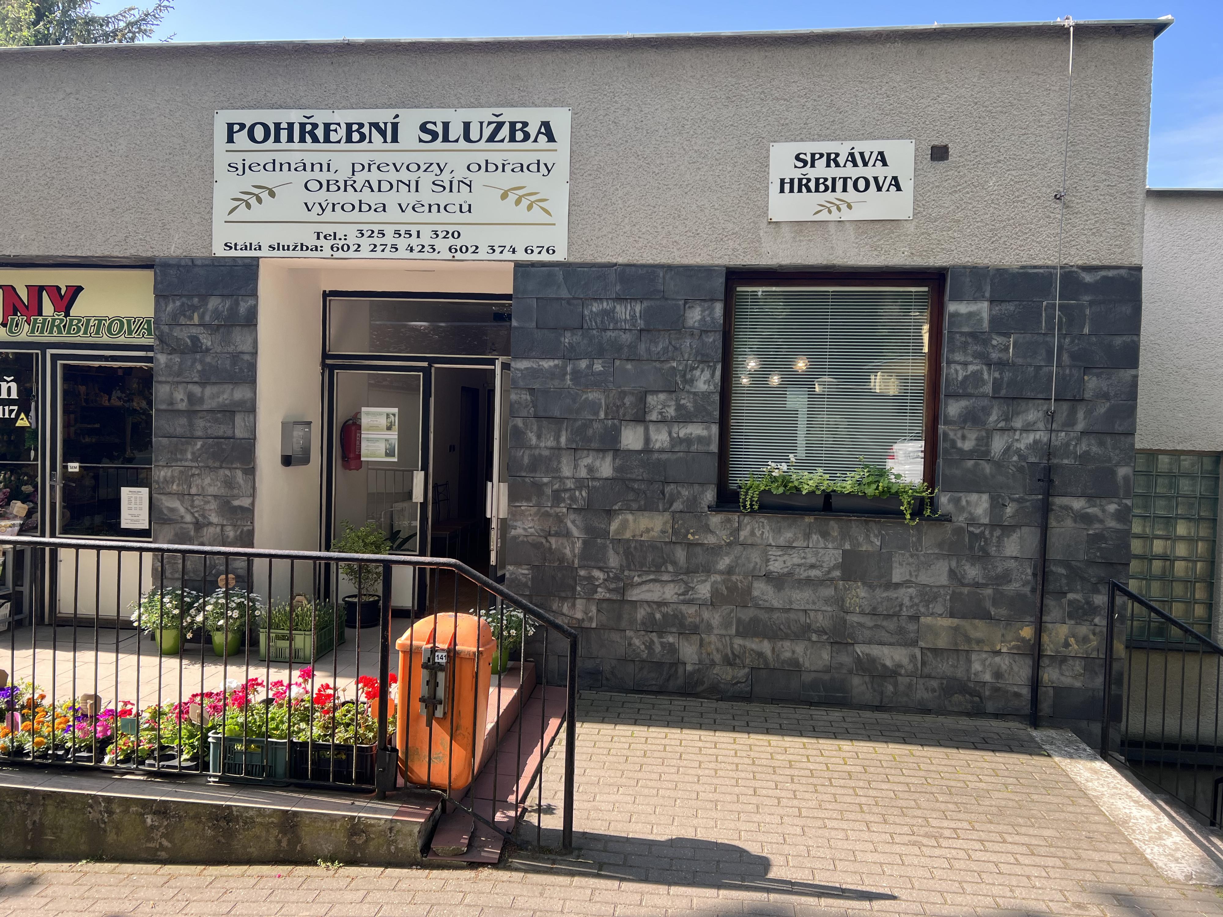 Pohřební služba u hřbitova Jan Blahut Lysá nad Labem foto 4