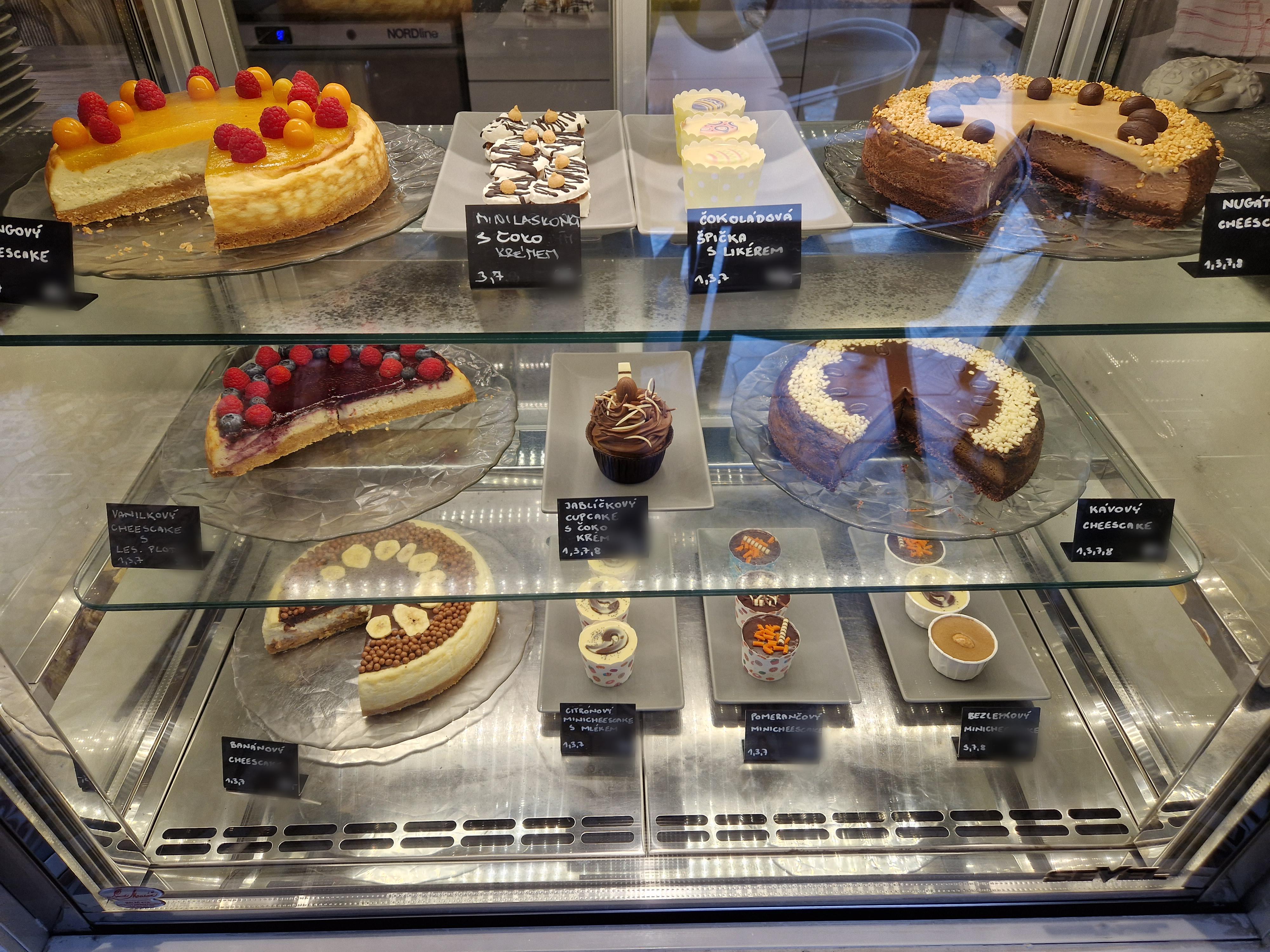 Bee's cake cafe foto 6