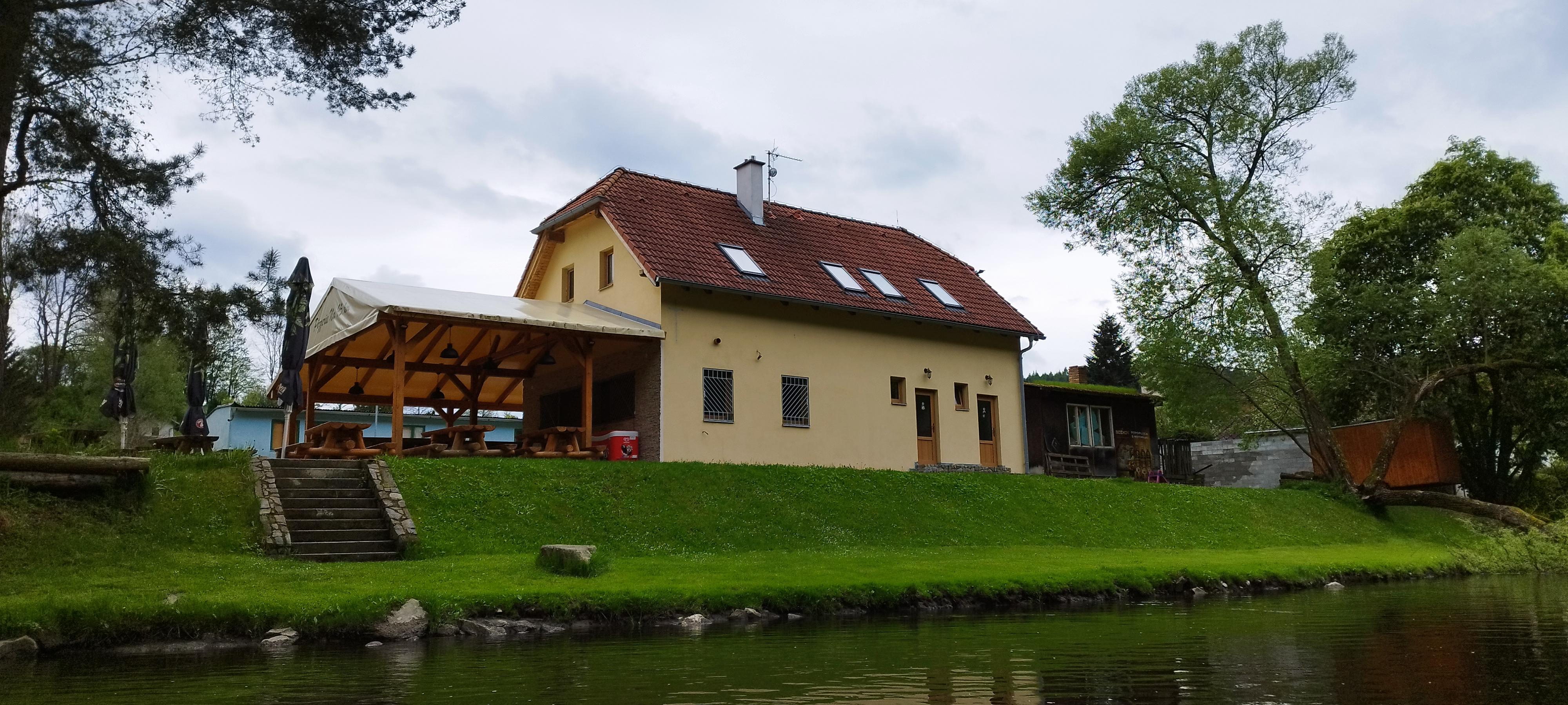 Pizzerie na 95. km foto 3