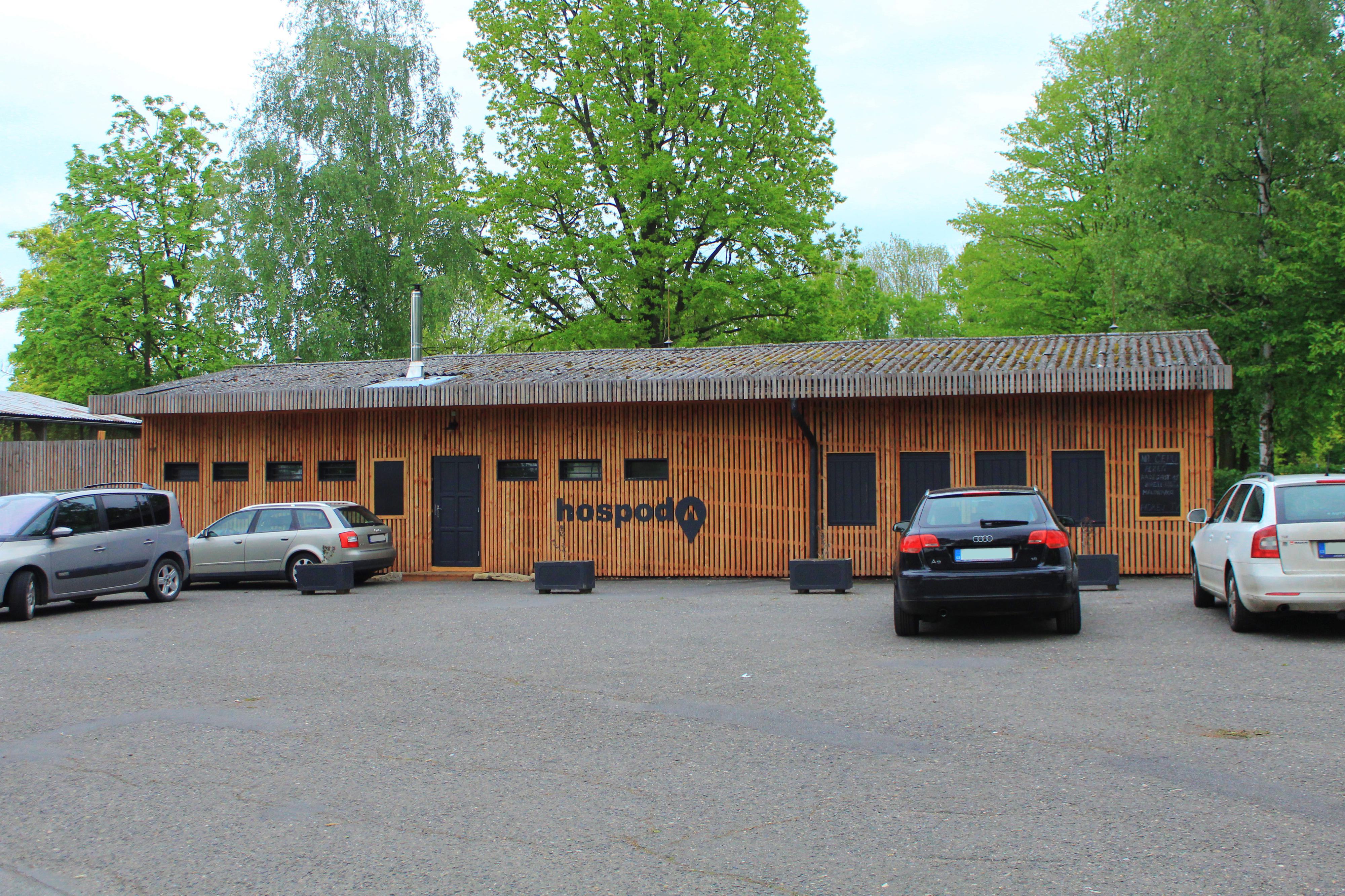 Hostinec u hřiště