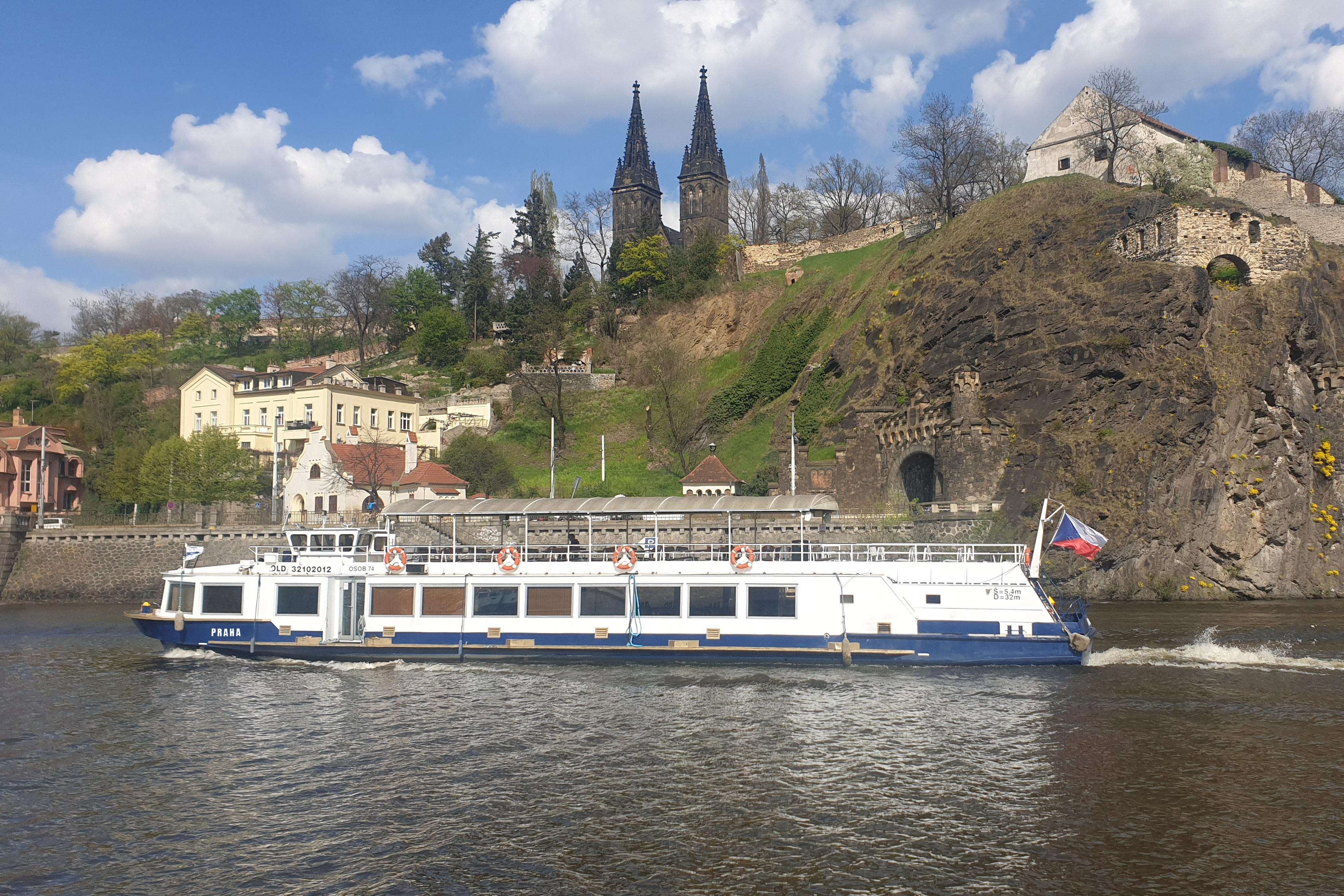 PRAHAloď, spol. s r.o.