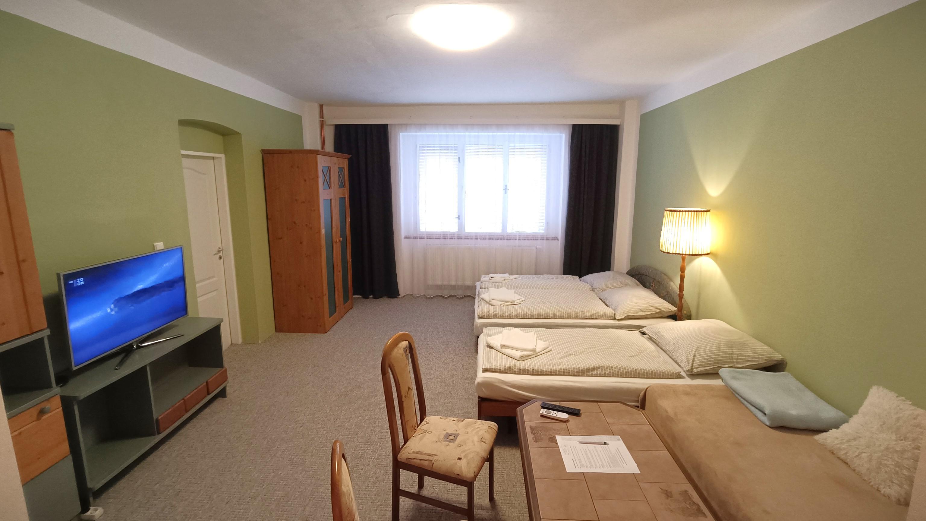 Ubytování Horní Slavkov - Hodinářství foto 5