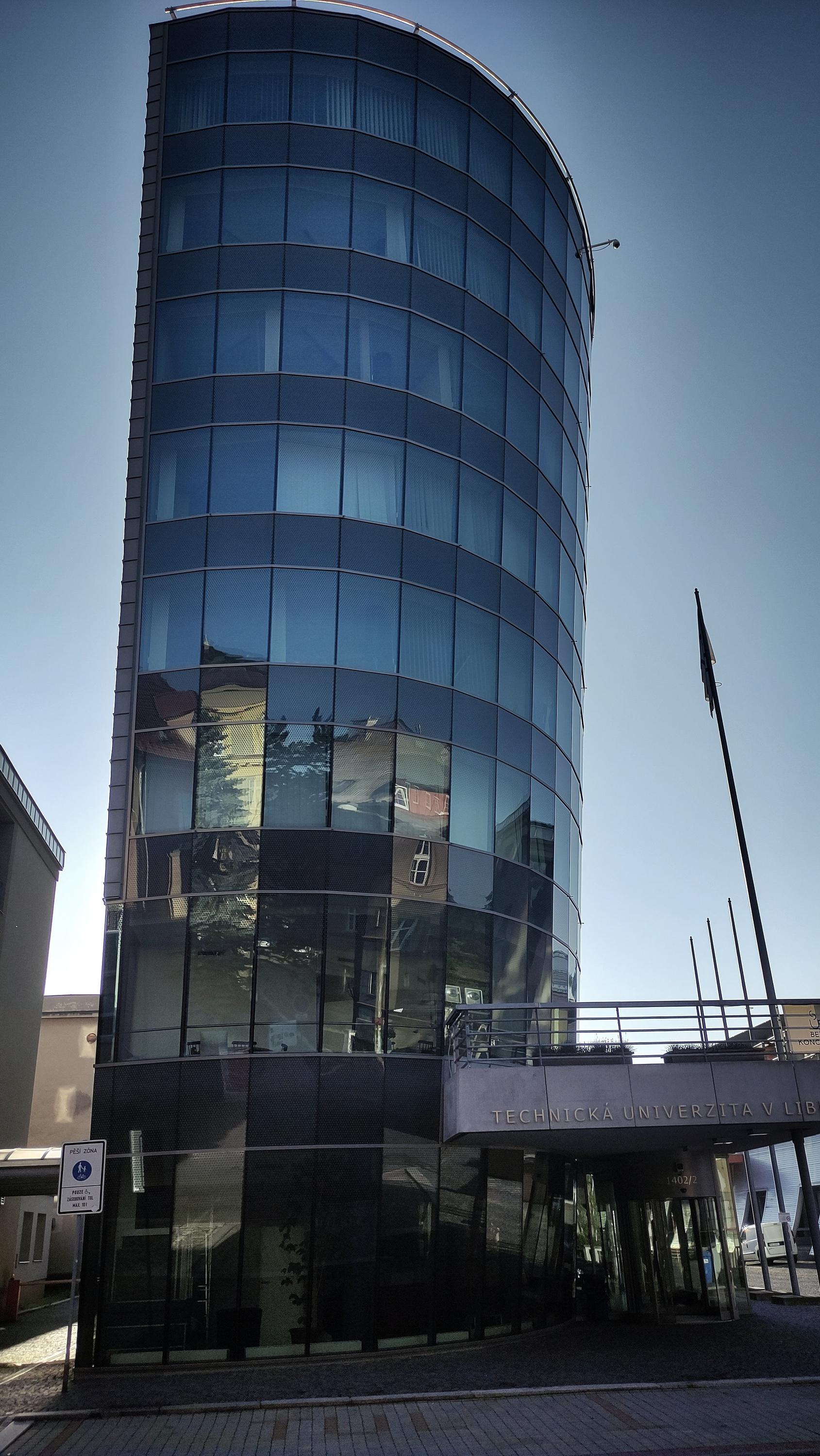 Technická univerzita v Liberci - Fakulta zdravotnických studií foto 2