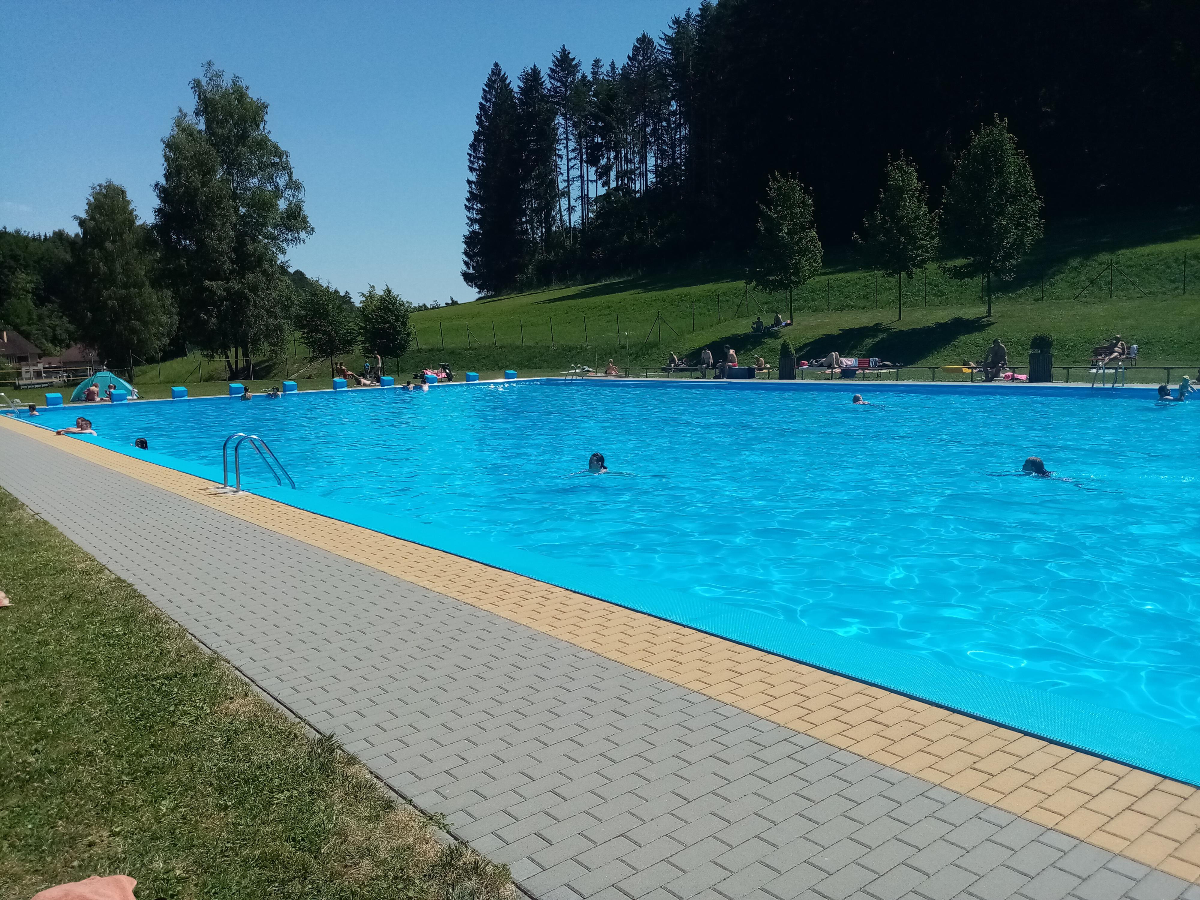 Sportovní areál koupaliště Sebranice