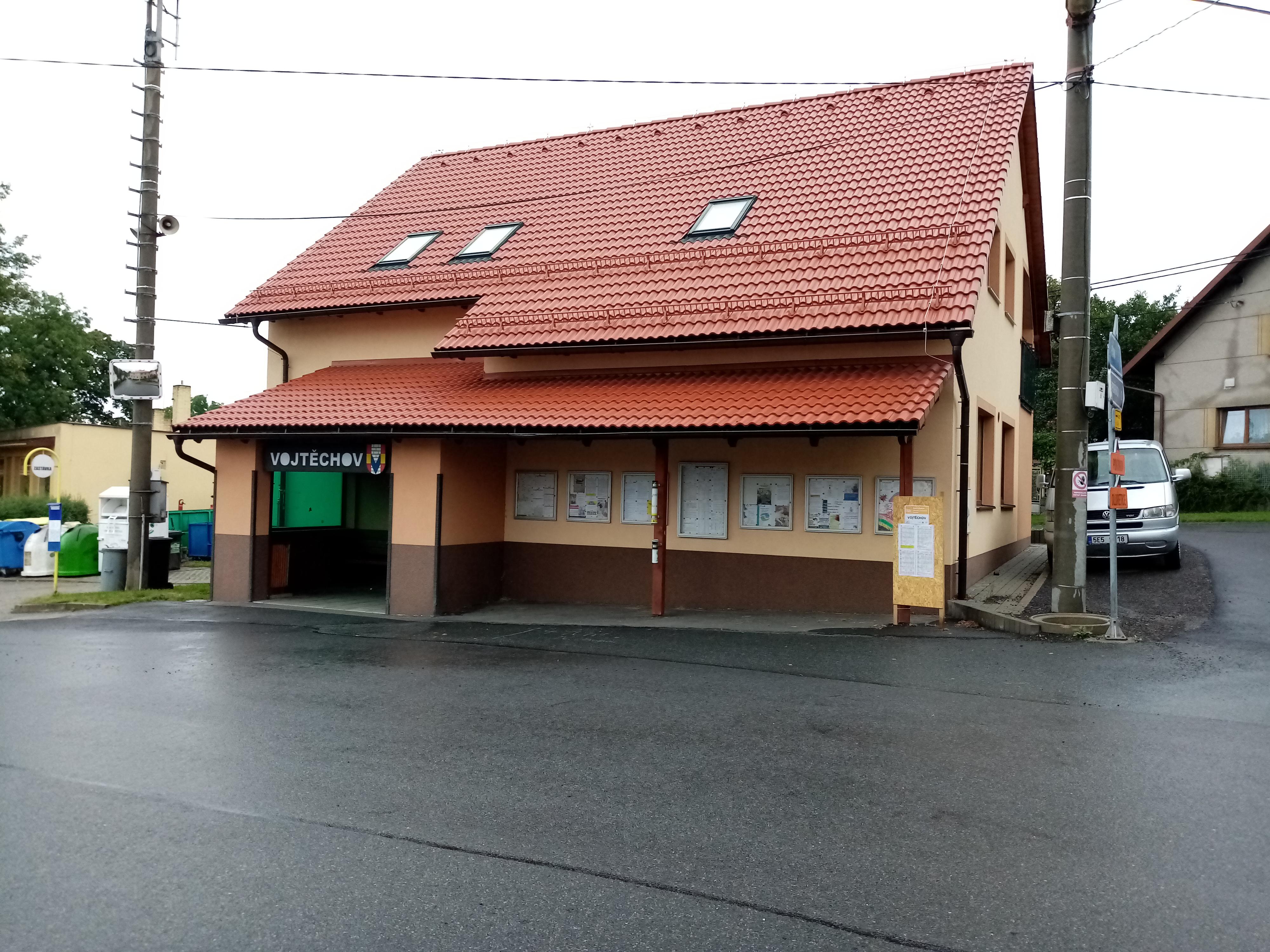Vojtěchov - obecní úřad foto 3