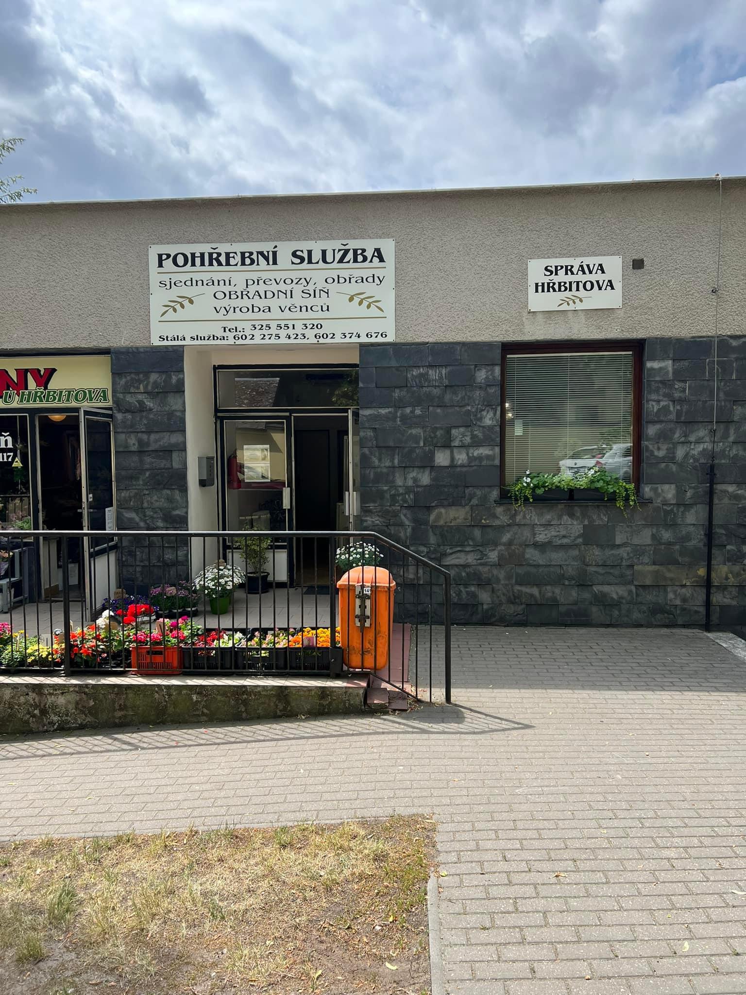 Pohřební služba u hřbitova Jan Blahut Lysá nad Labem foto 5