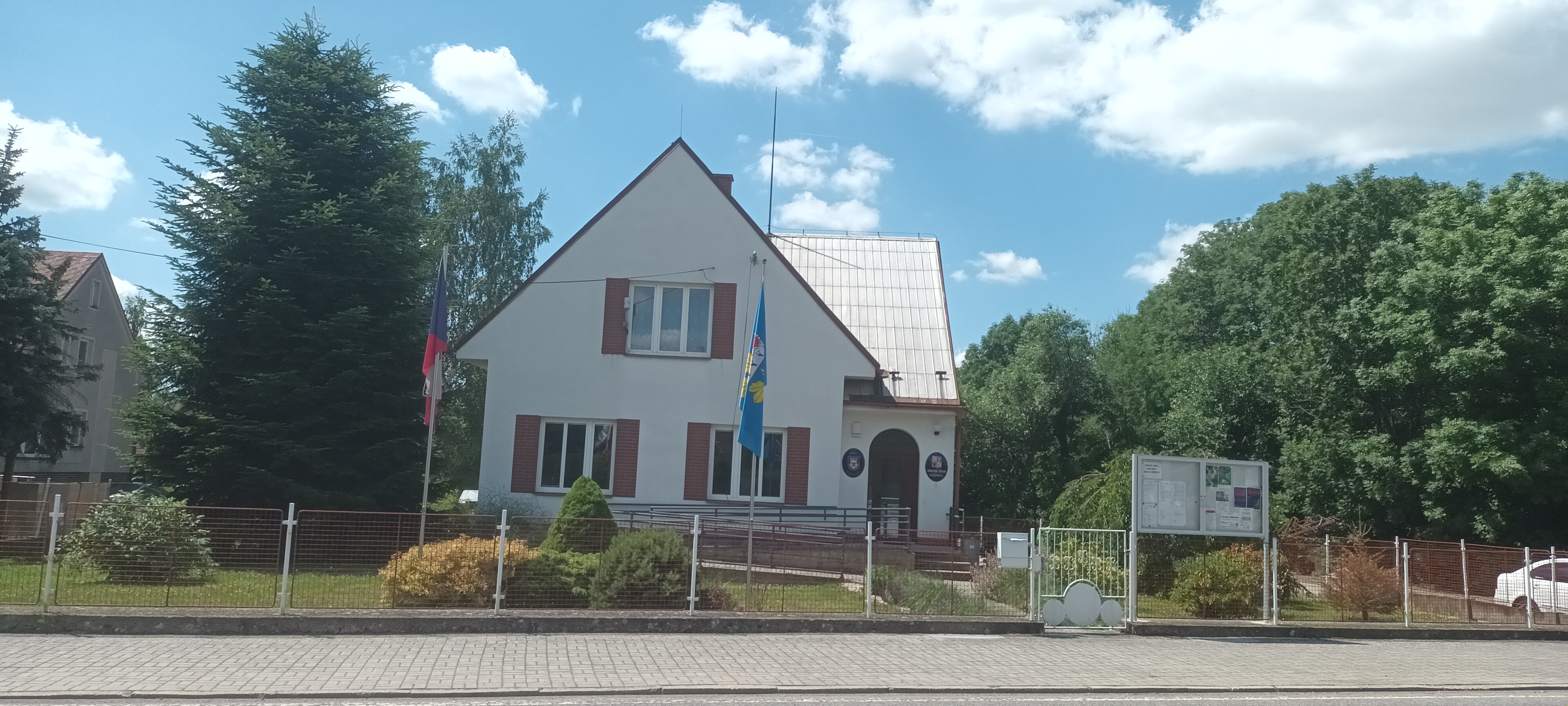Kněžnice - obecní úřad foto 2