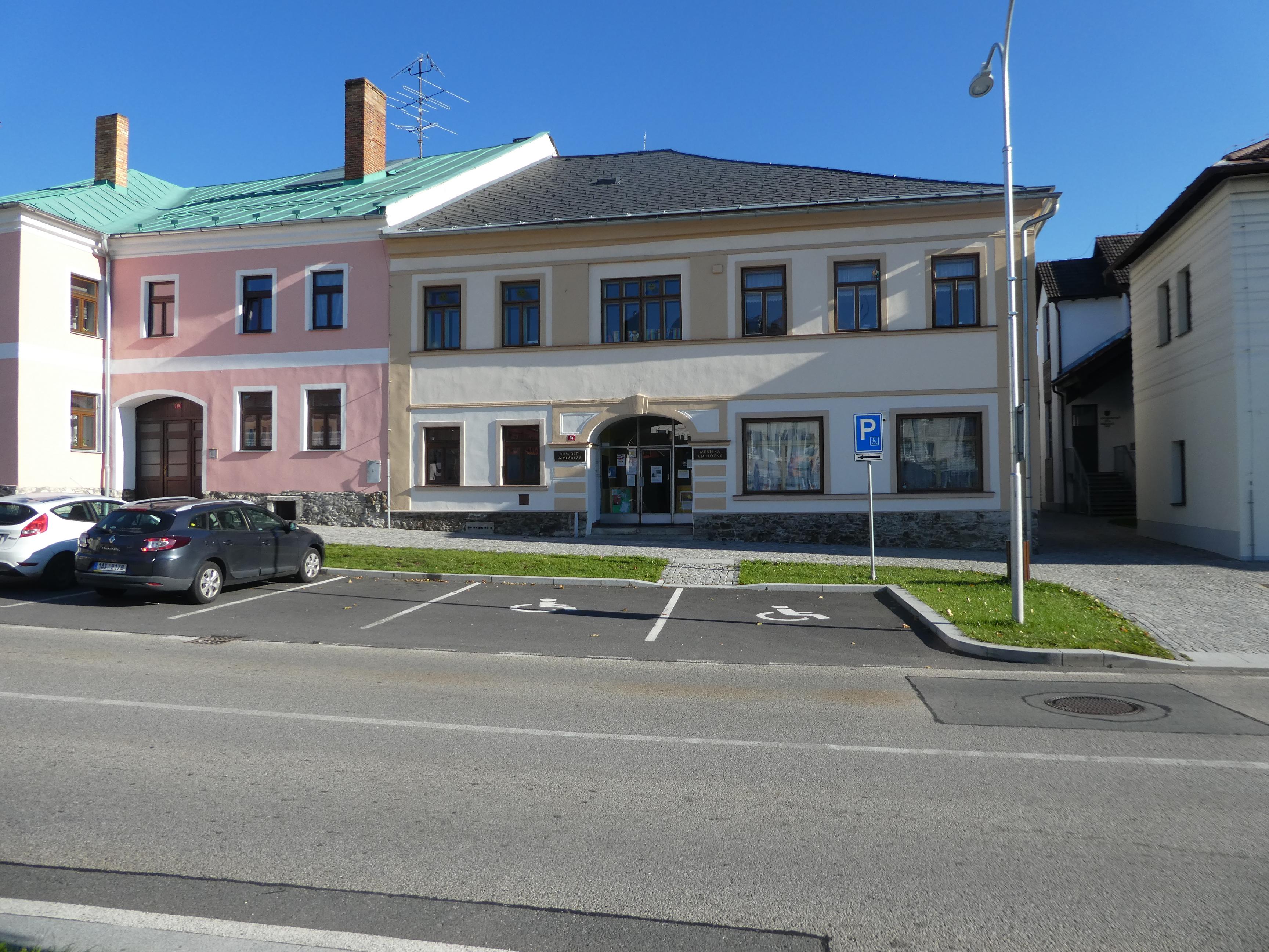 Dům dětí a mládeže, Prachatice, Ševčíkova 273 foto 2