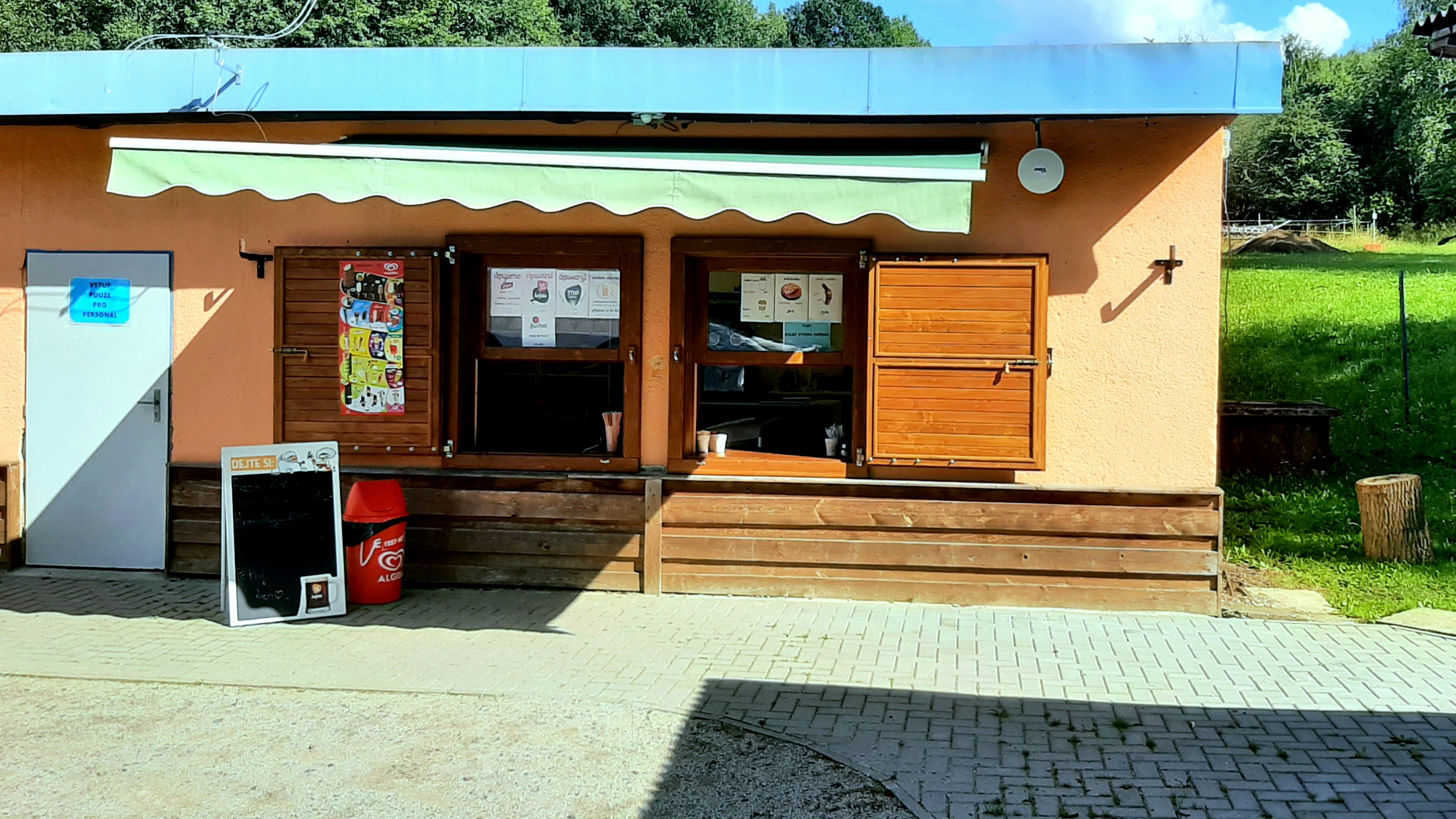Kiosek koupaliště foto 1