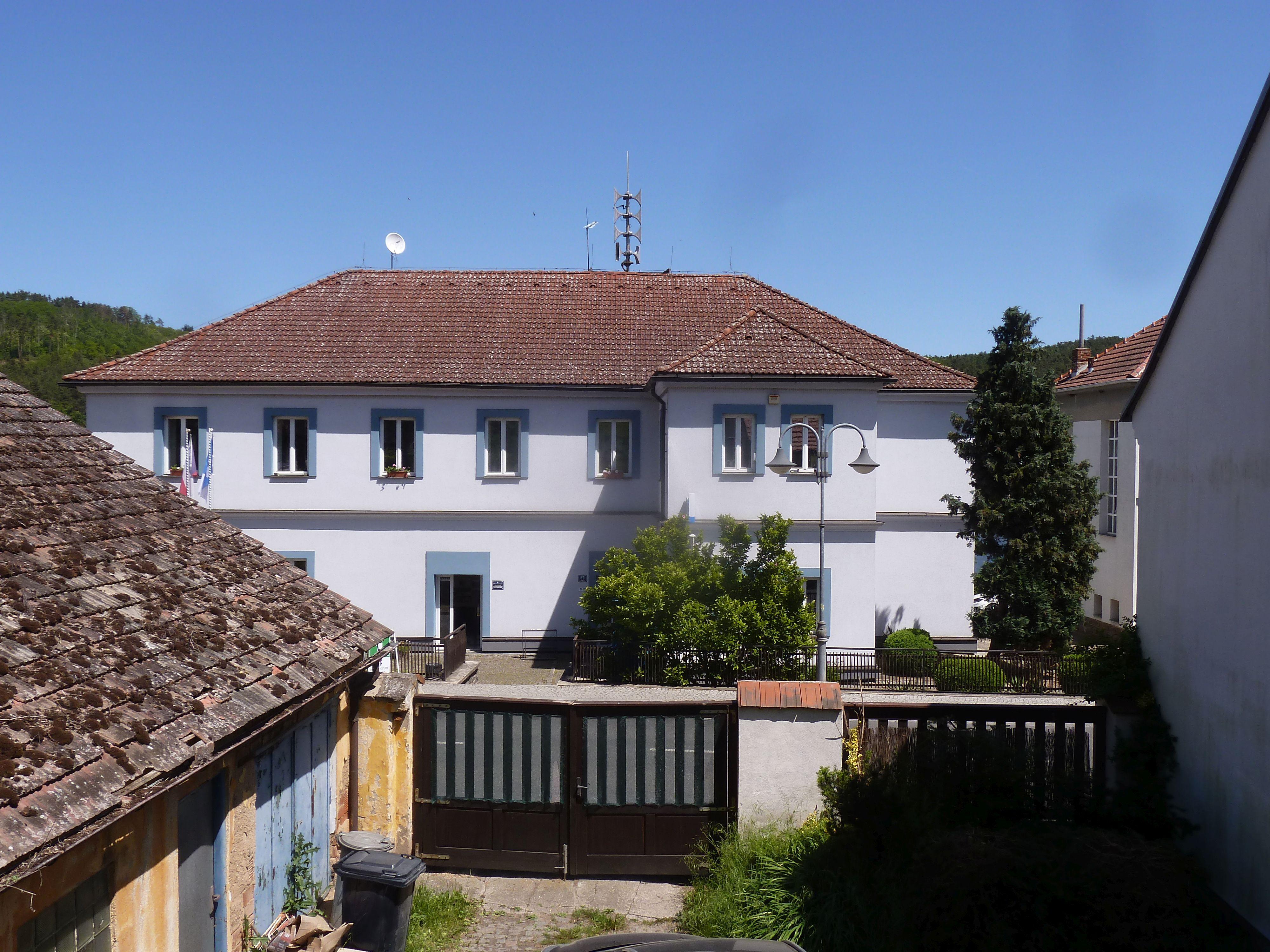 Kamýk nad Vltavou - obecní úřad foto 3