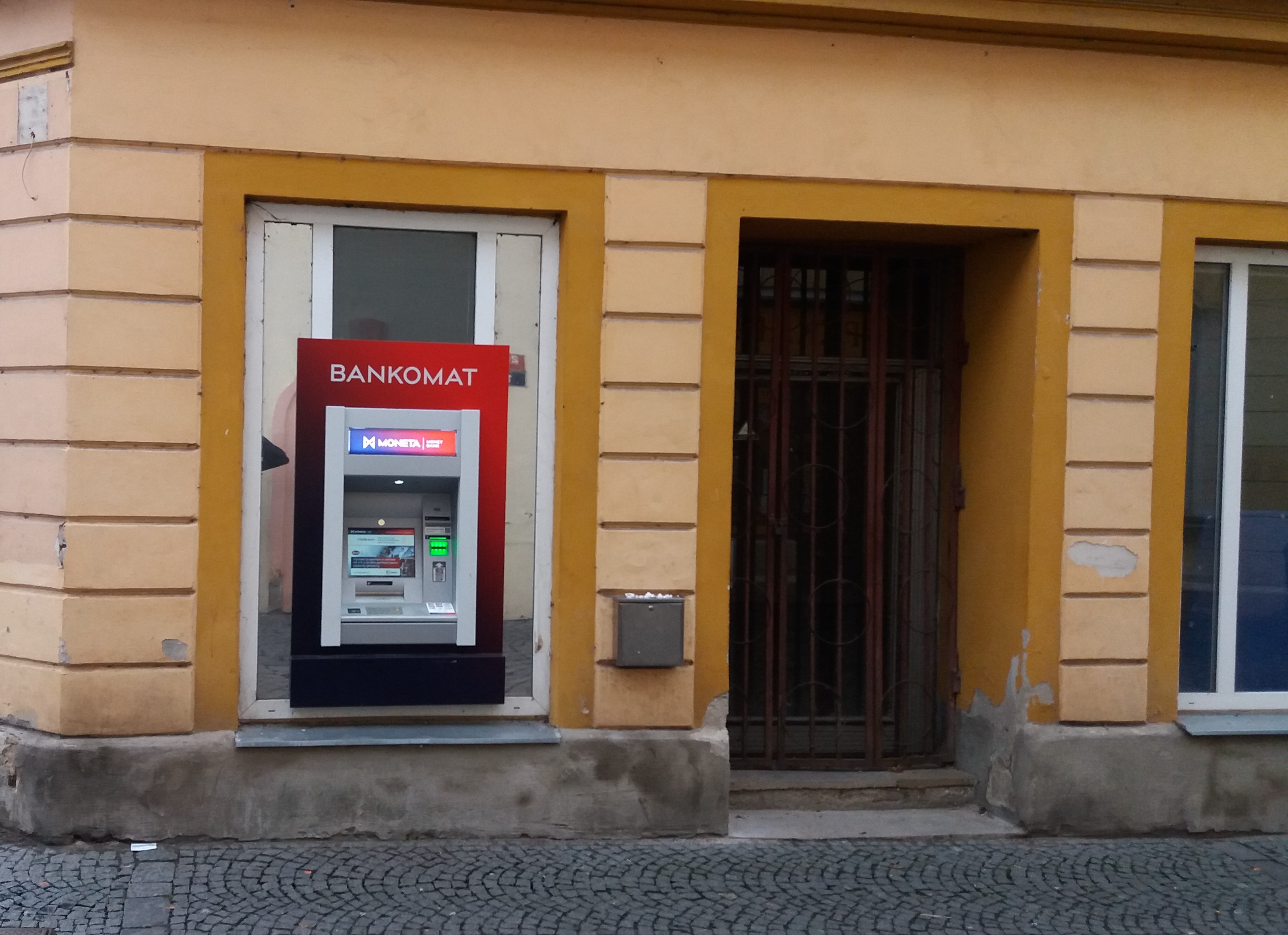 Bankomat MONETA Money Bank foto 2