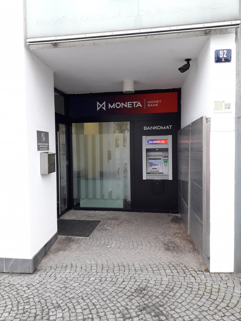 Bankomat MONETA Bank vkladový foto 2