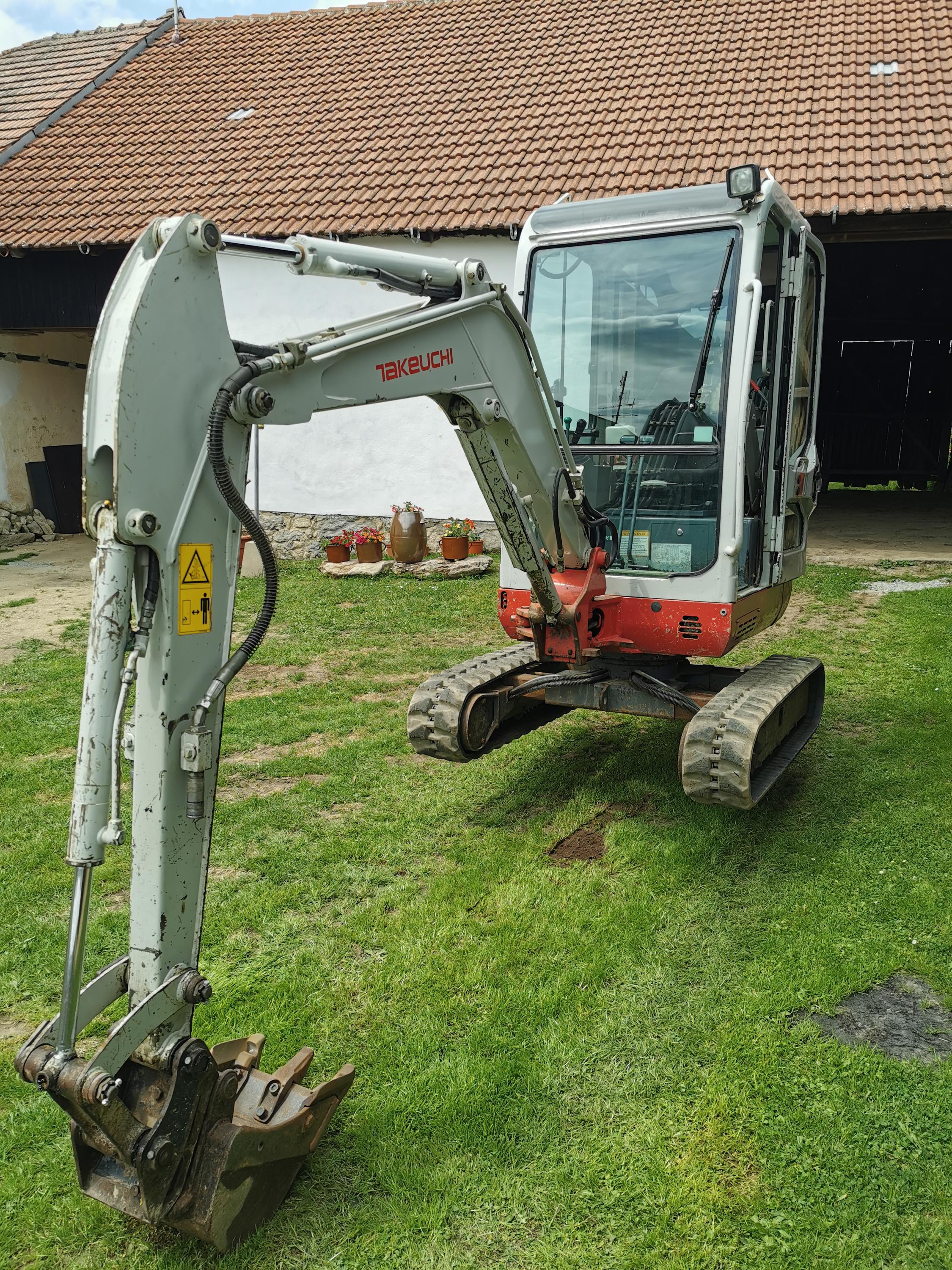 Zemní práce, autodoprava Stanislav Mikulík foto 2