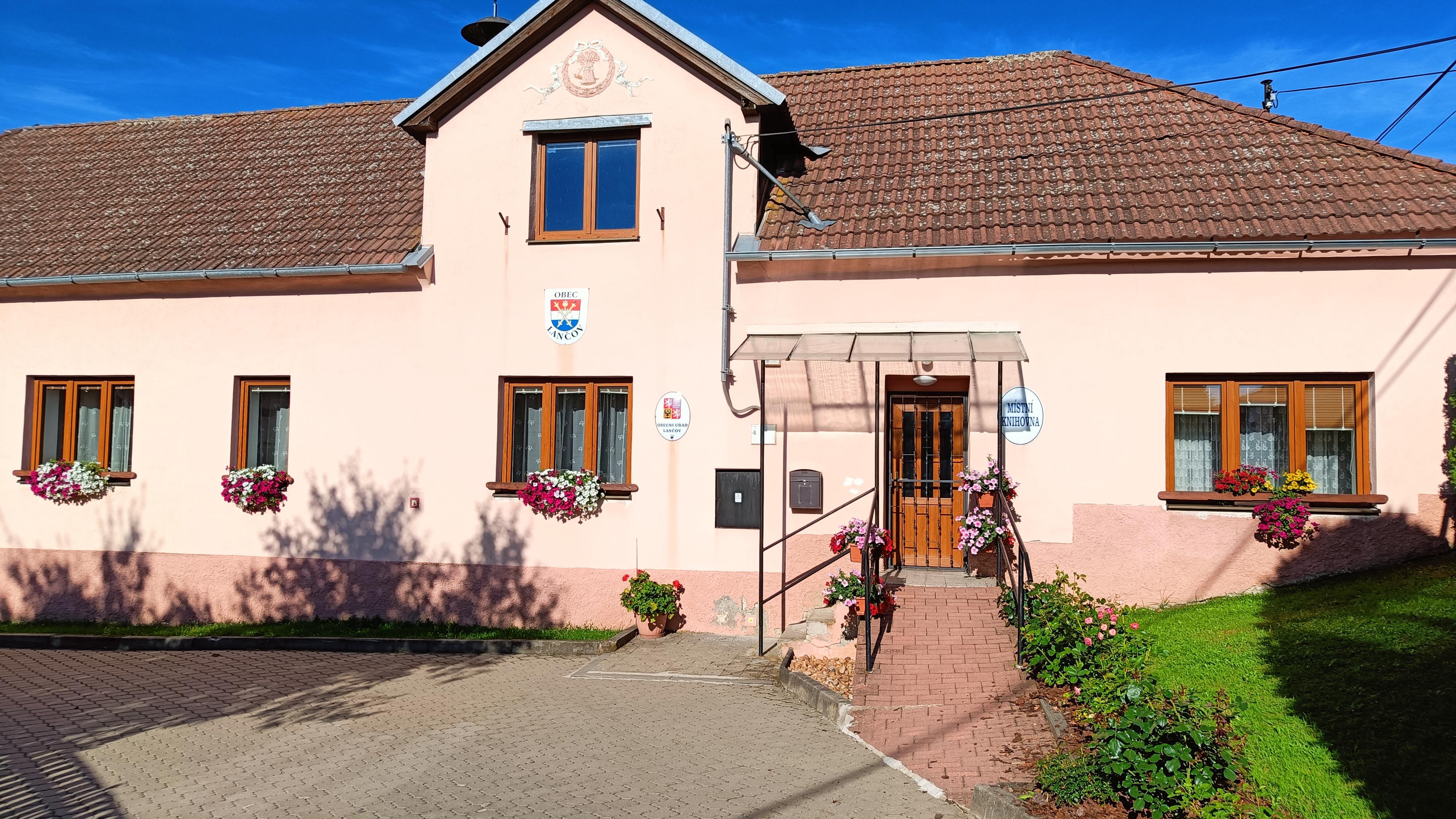 Místní knihovna Lančov foto 2