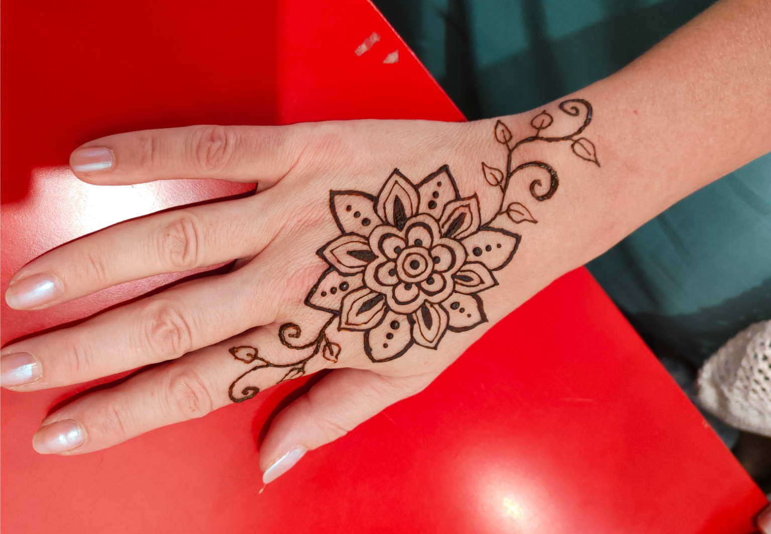 Hennéria Brno - krása a sebevědomí s hennou foto 4