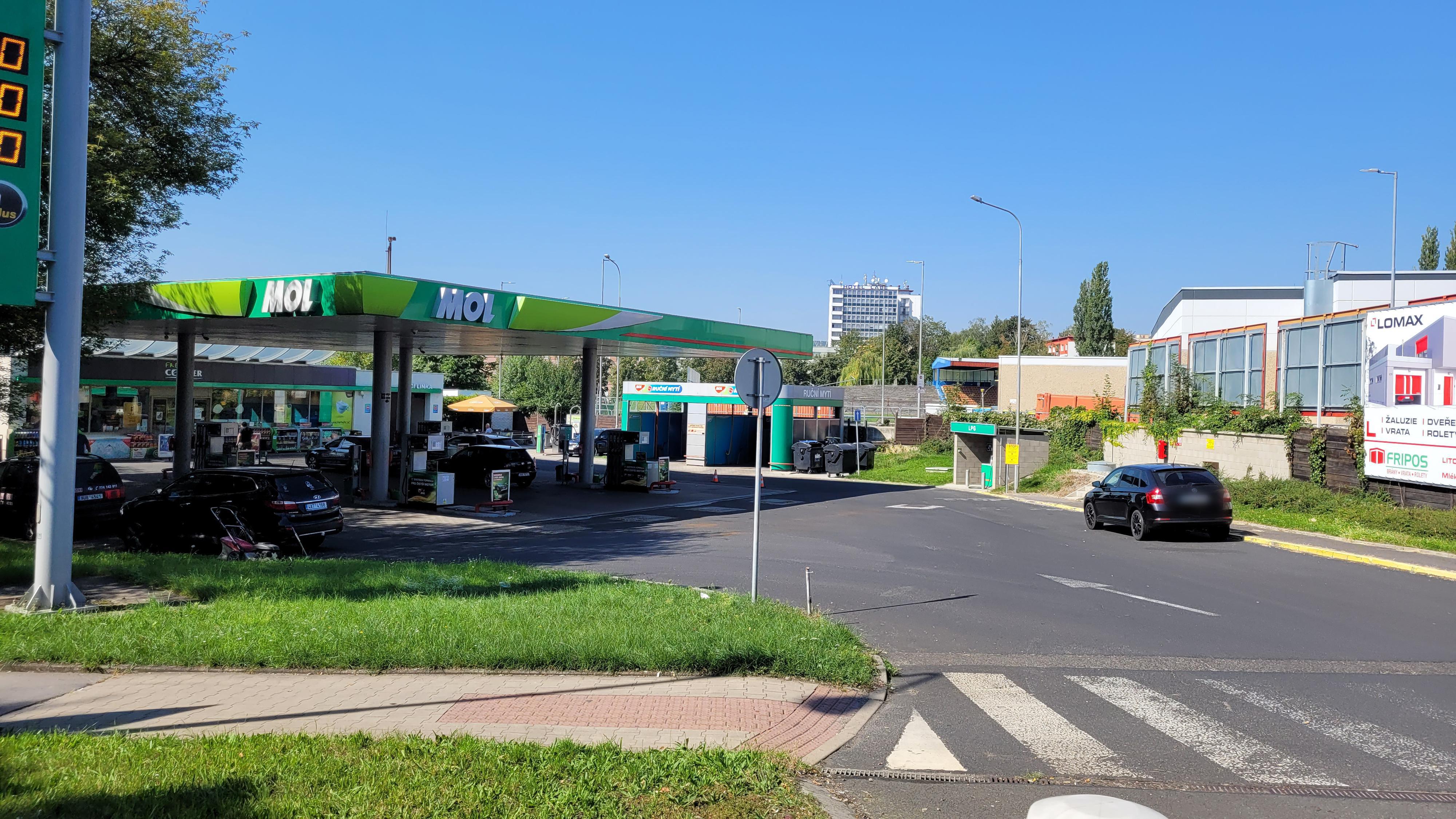 Automyčka MOL foto 2