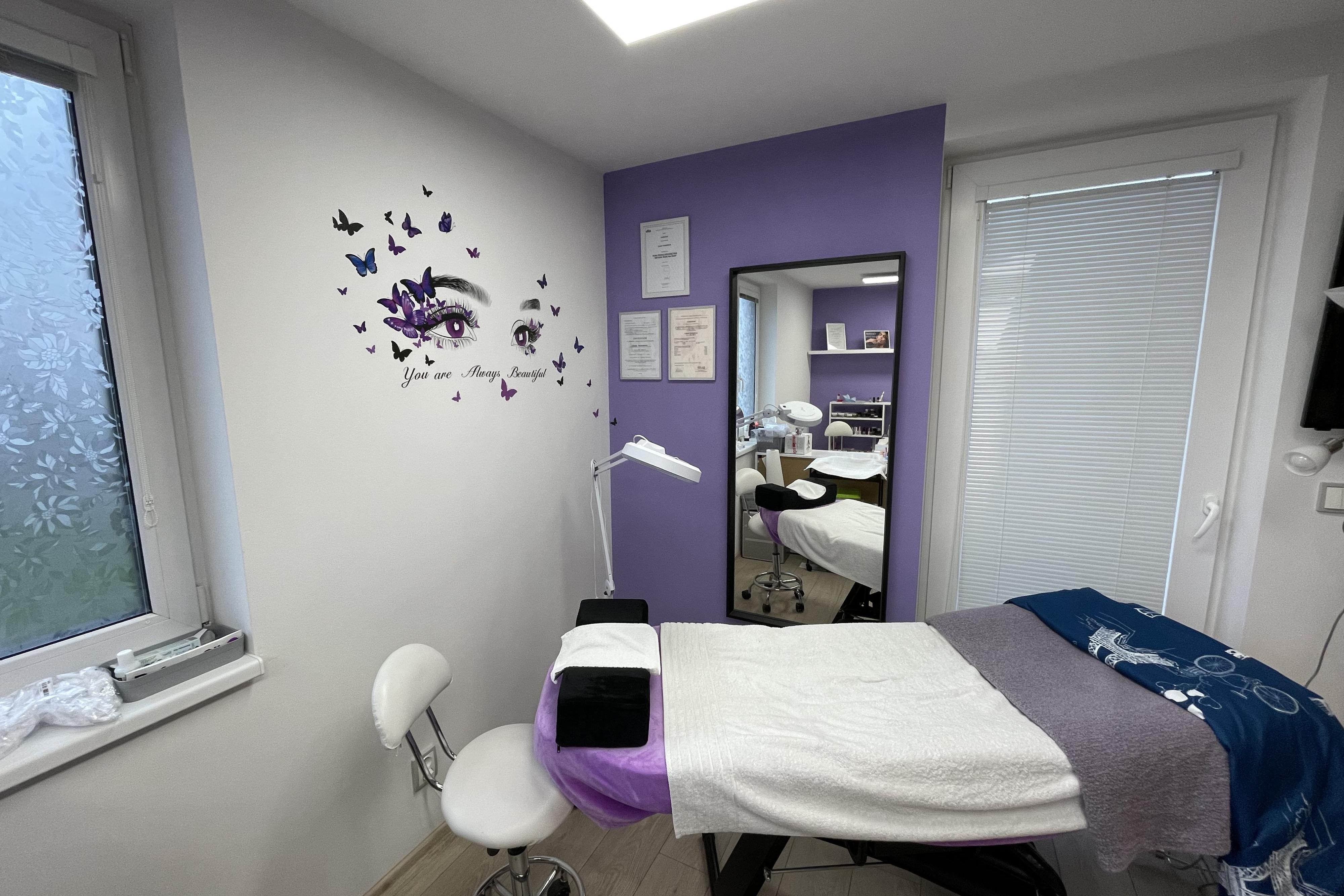 Permanentní make-up a modeláž nehtů Studio butterfly