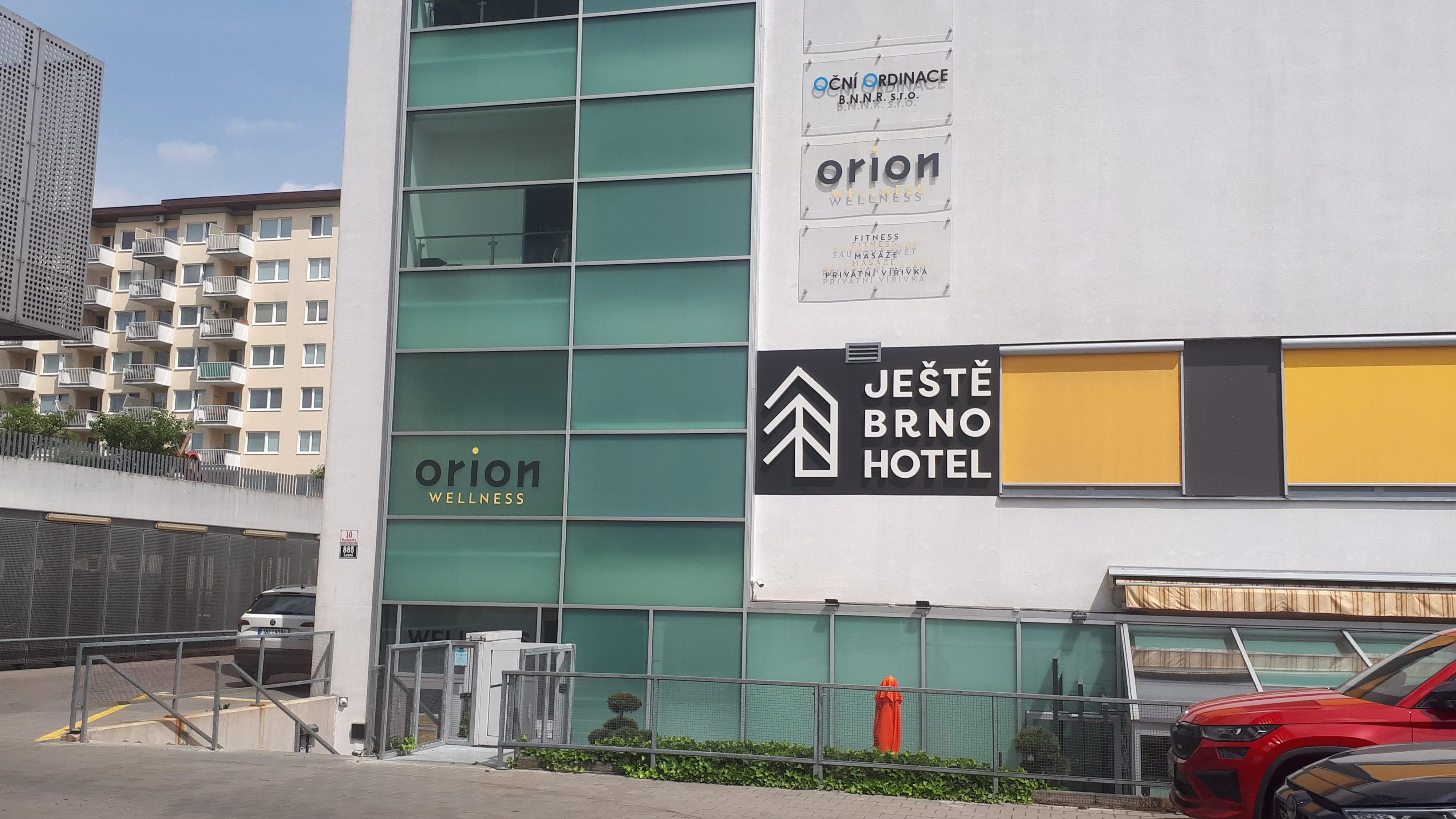 Oční Lesná s.r.o., MUDr. Tereza Neugbauerová foto 3