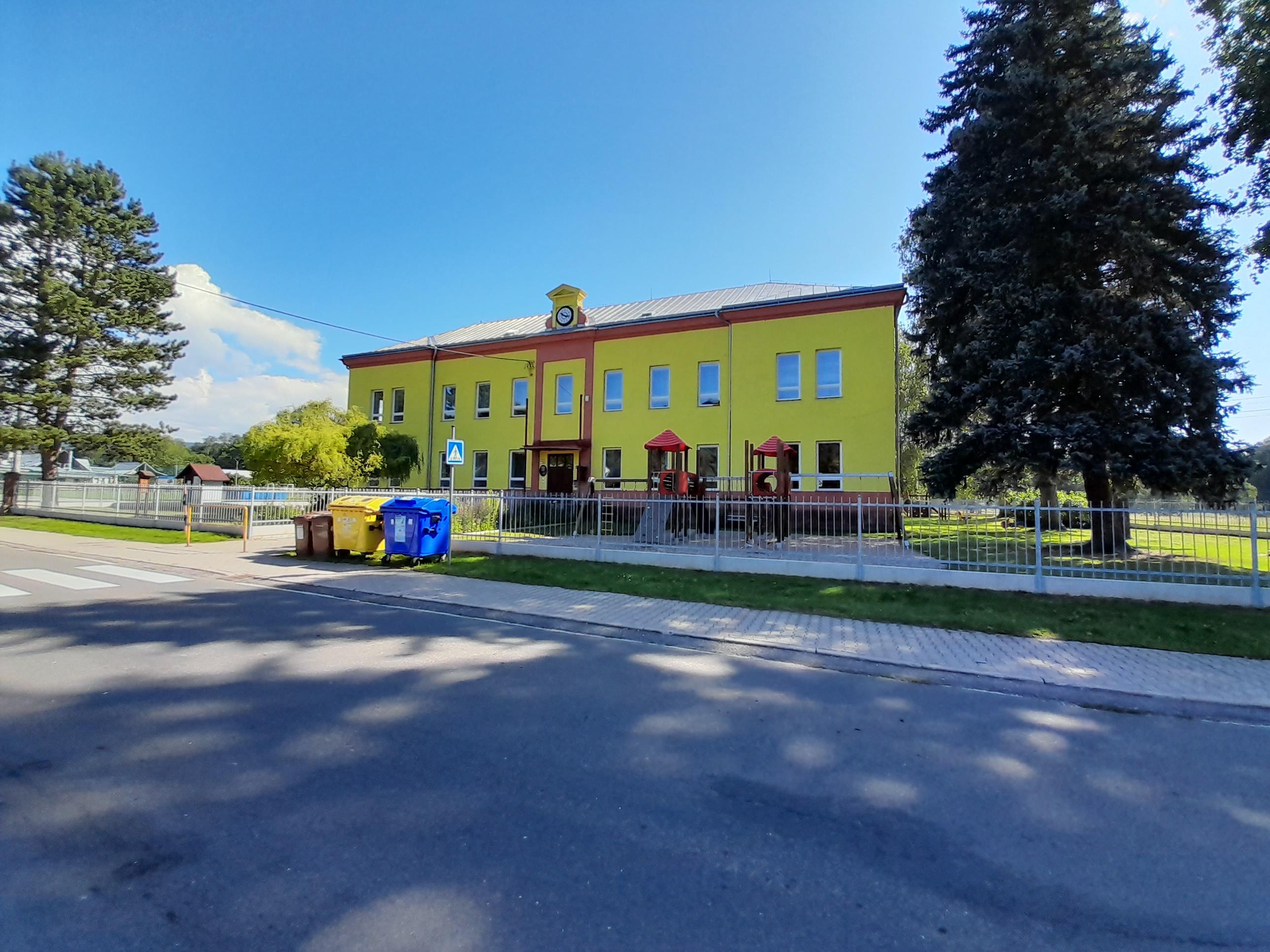 ZŠ a MŠ Dolní Lánov foto 2