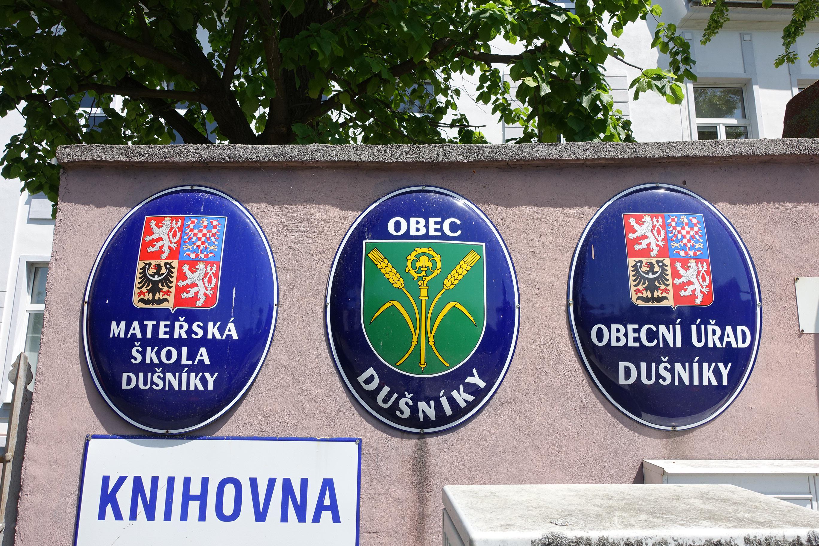Dušníky - obecní úřad foto 3