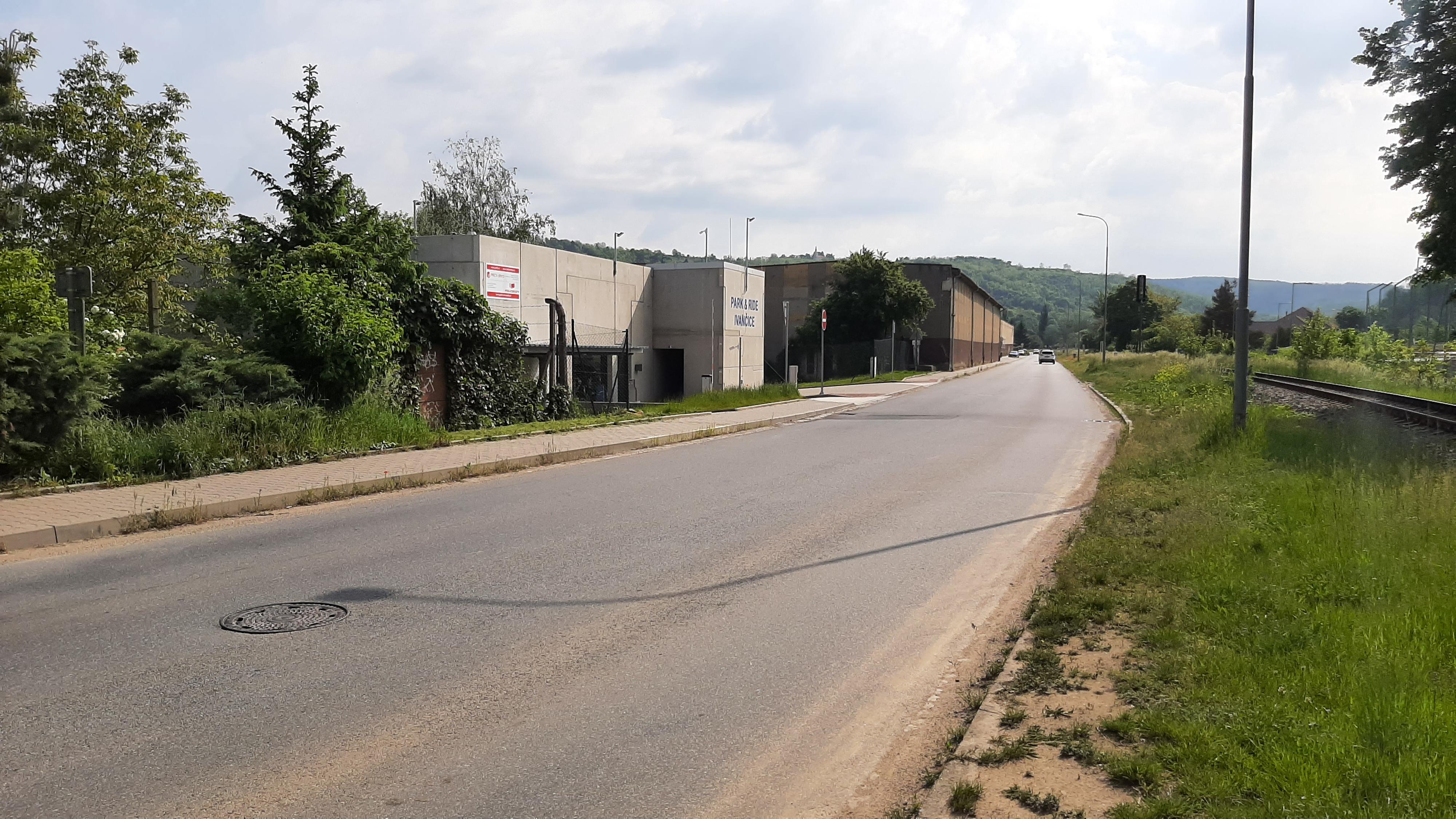 Parkovací dům P+R Ivančice foto 3