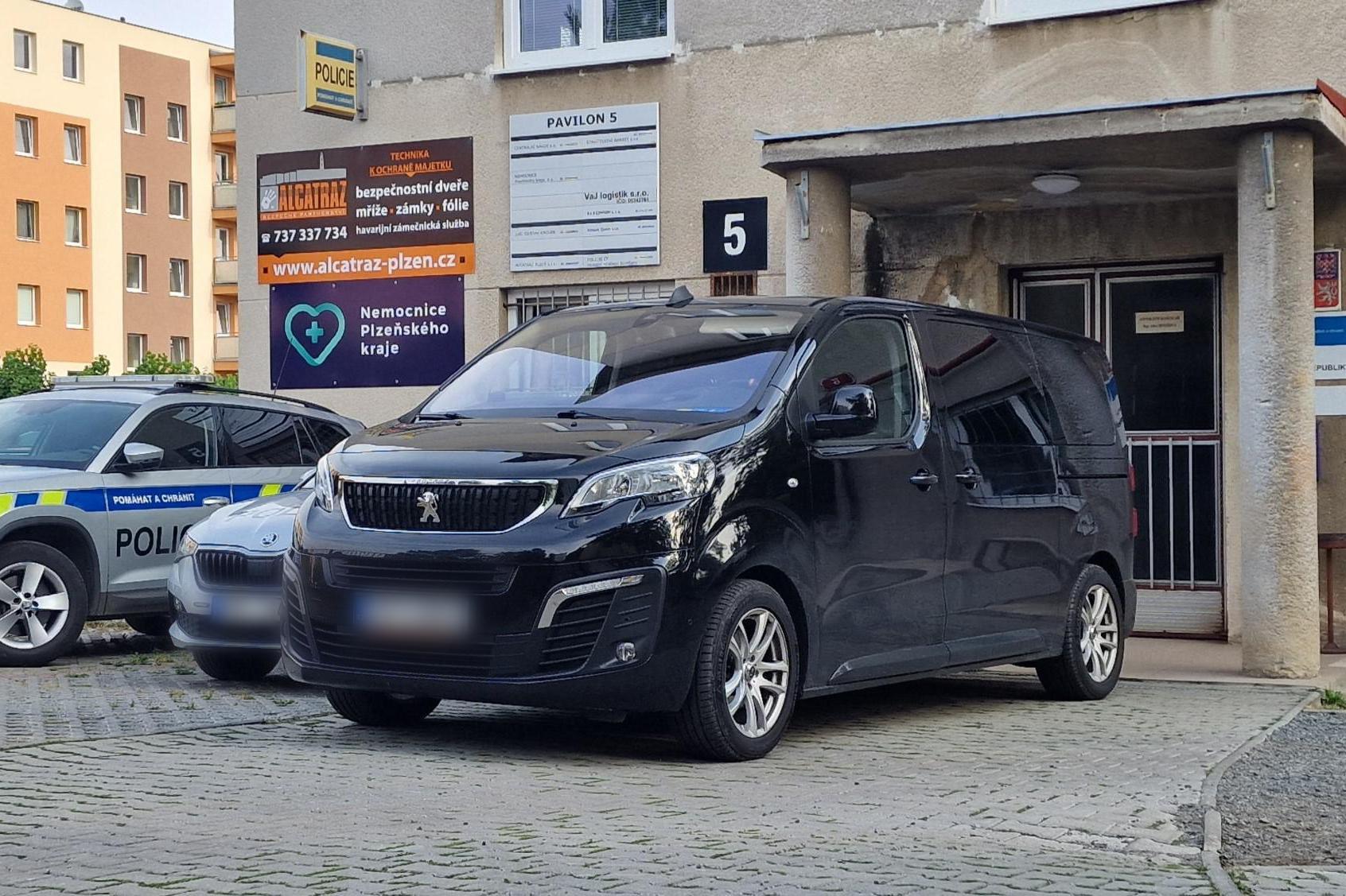 ALCATRAZ Plzeň s.r.o, bezpečnostní dveře