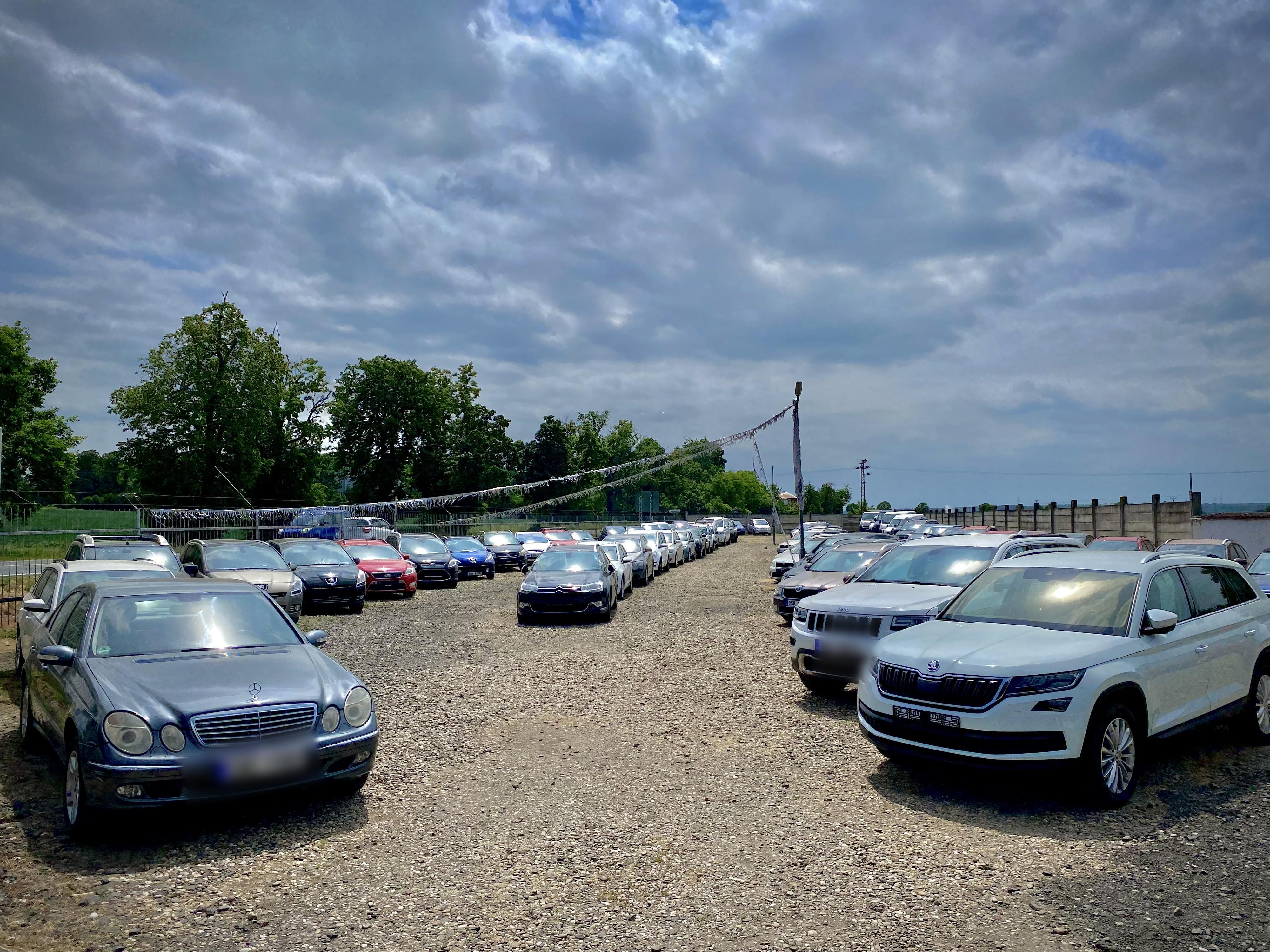 Autobazar u Terezínského kruhového objezdu - Dodocars foto 5