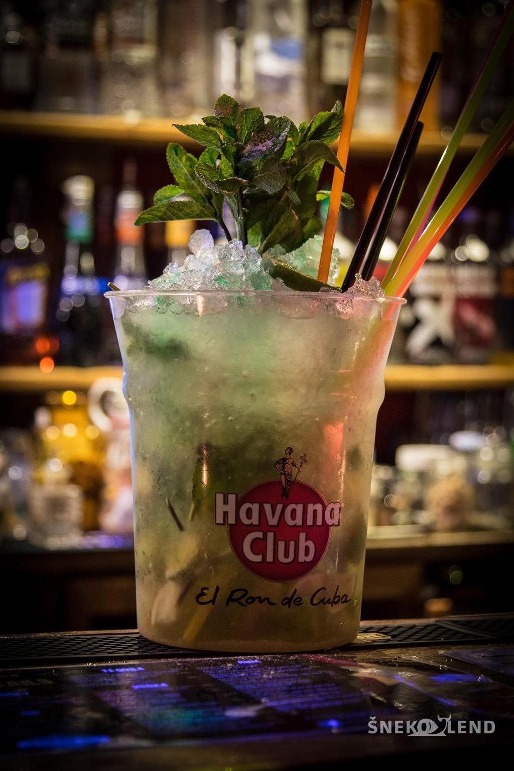 ŠNEKOLEND MUSIC & COCKTAIL BAR s ubytováním foto 5
