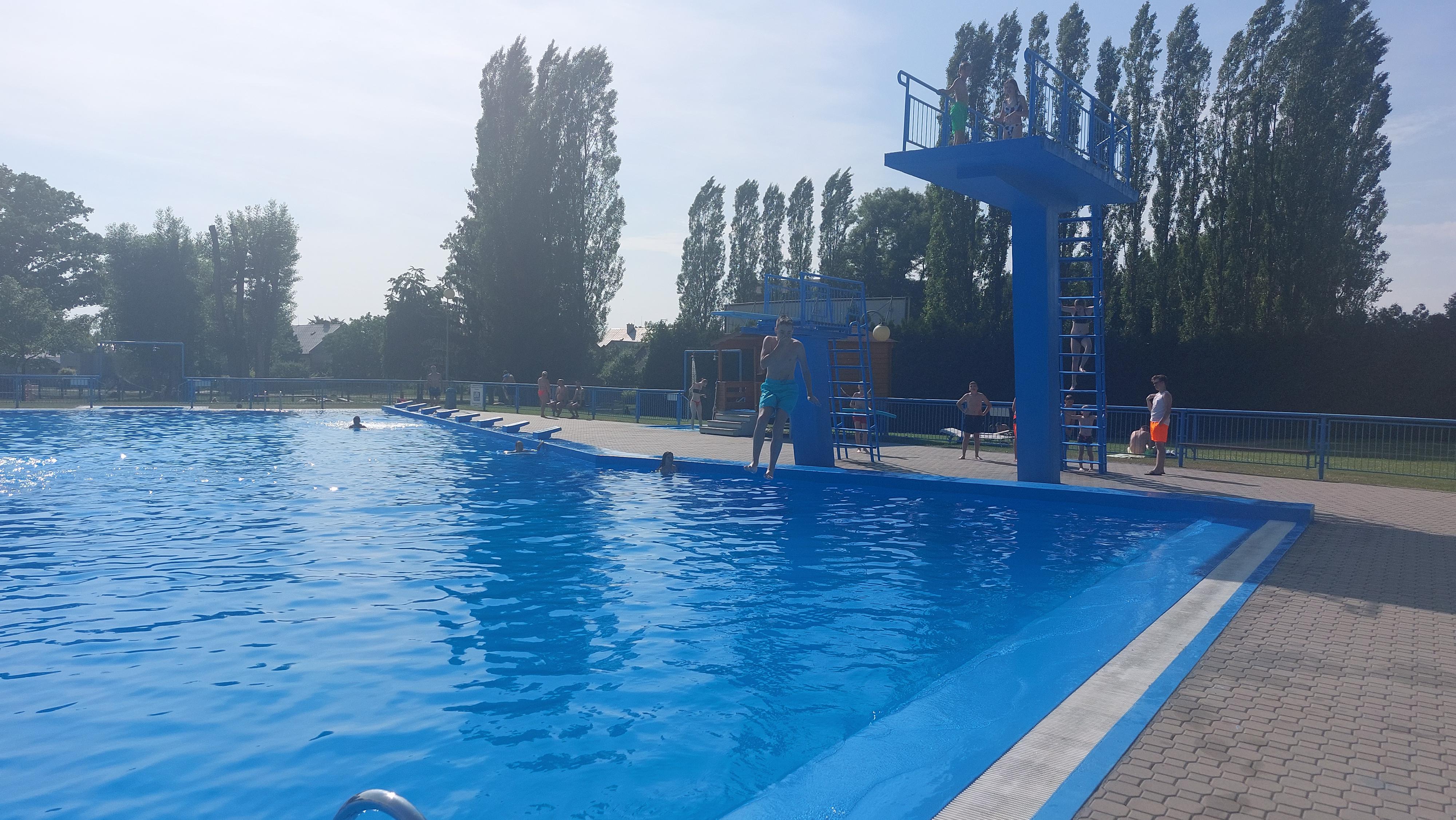Koupaliště a minigolf Hulín foto 6