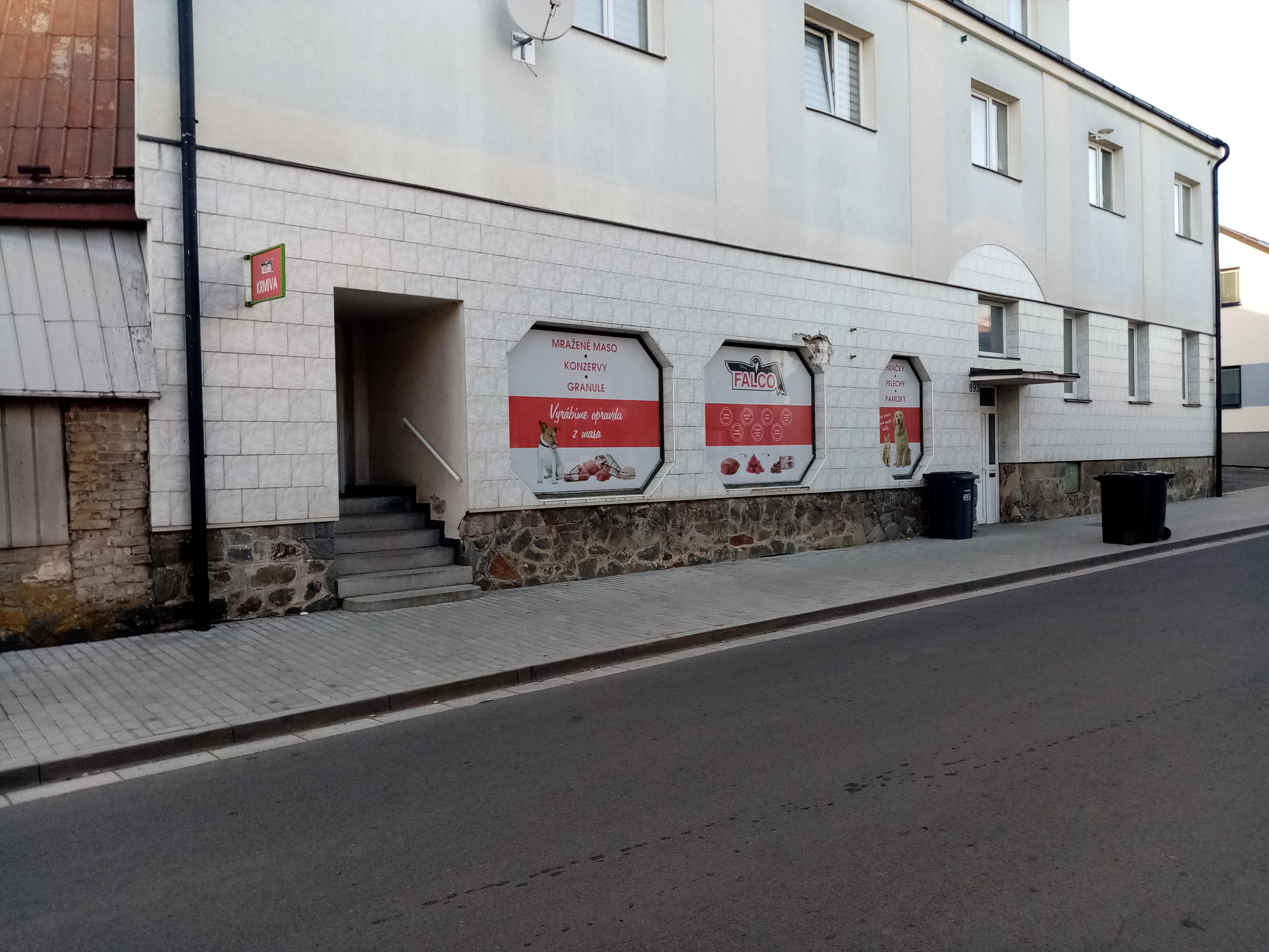 Falco krmiva foto 2
