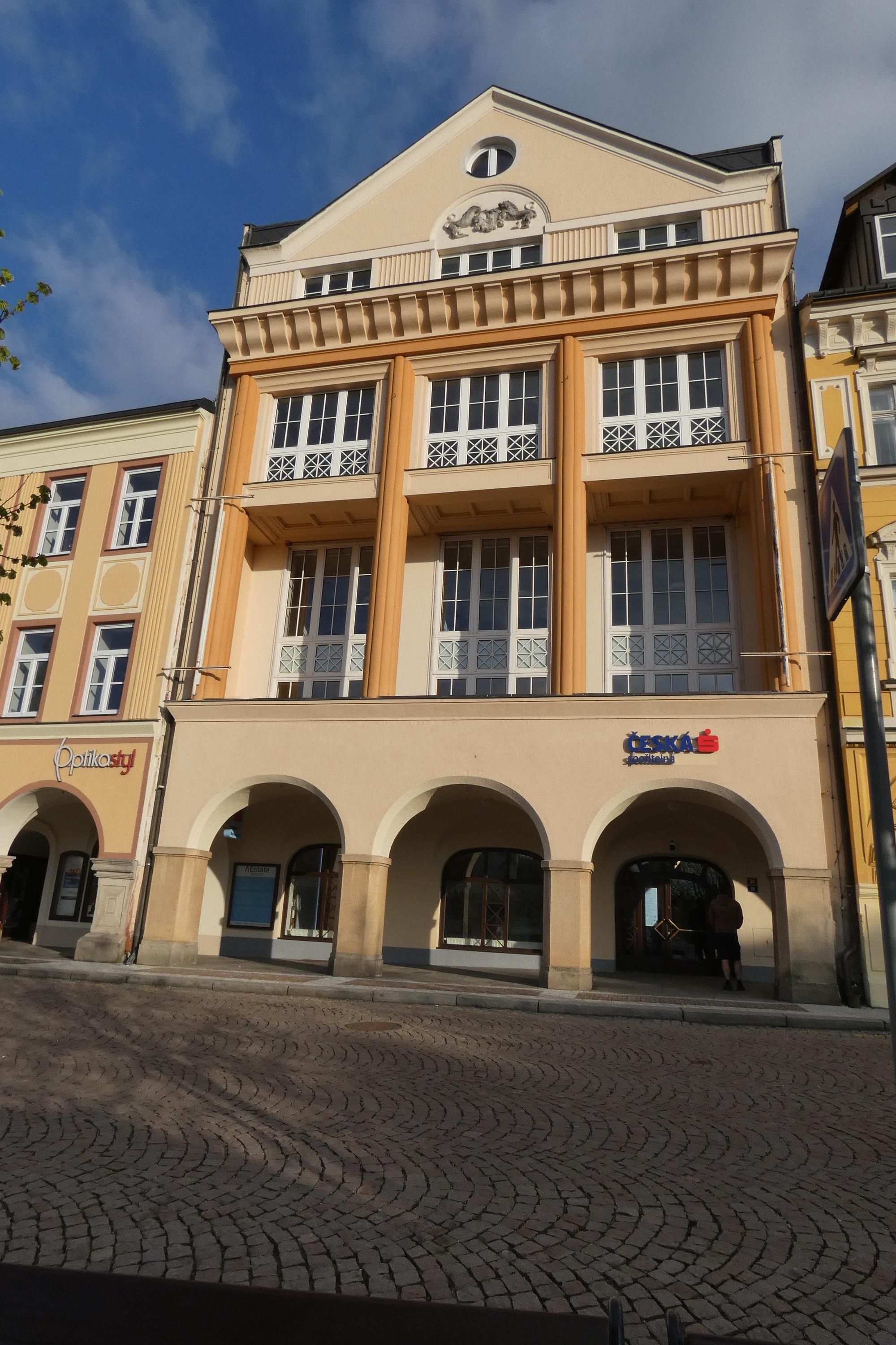 Česká spořitelna, a.s. foto 2