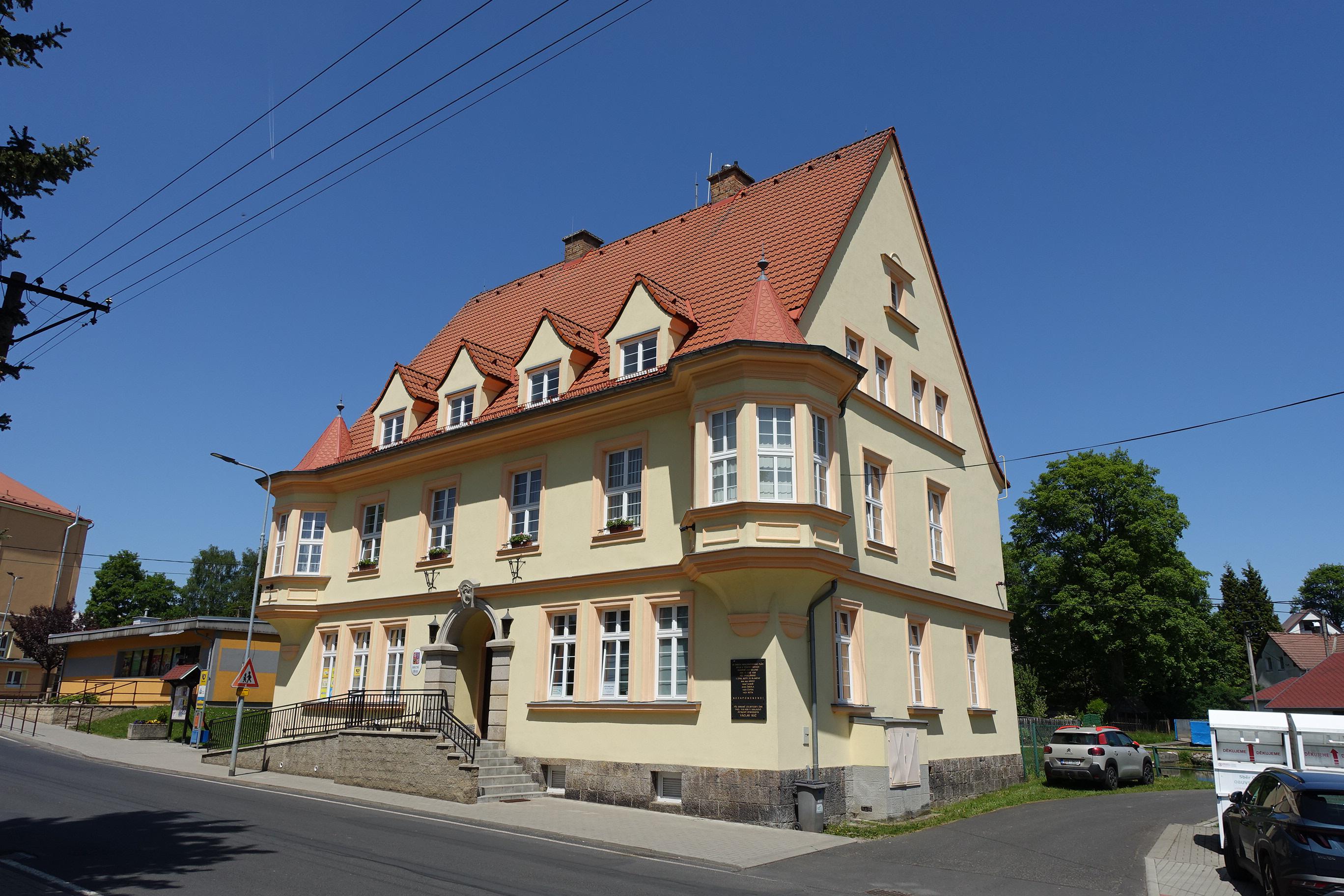 Krajková - obecní úřad foto 3