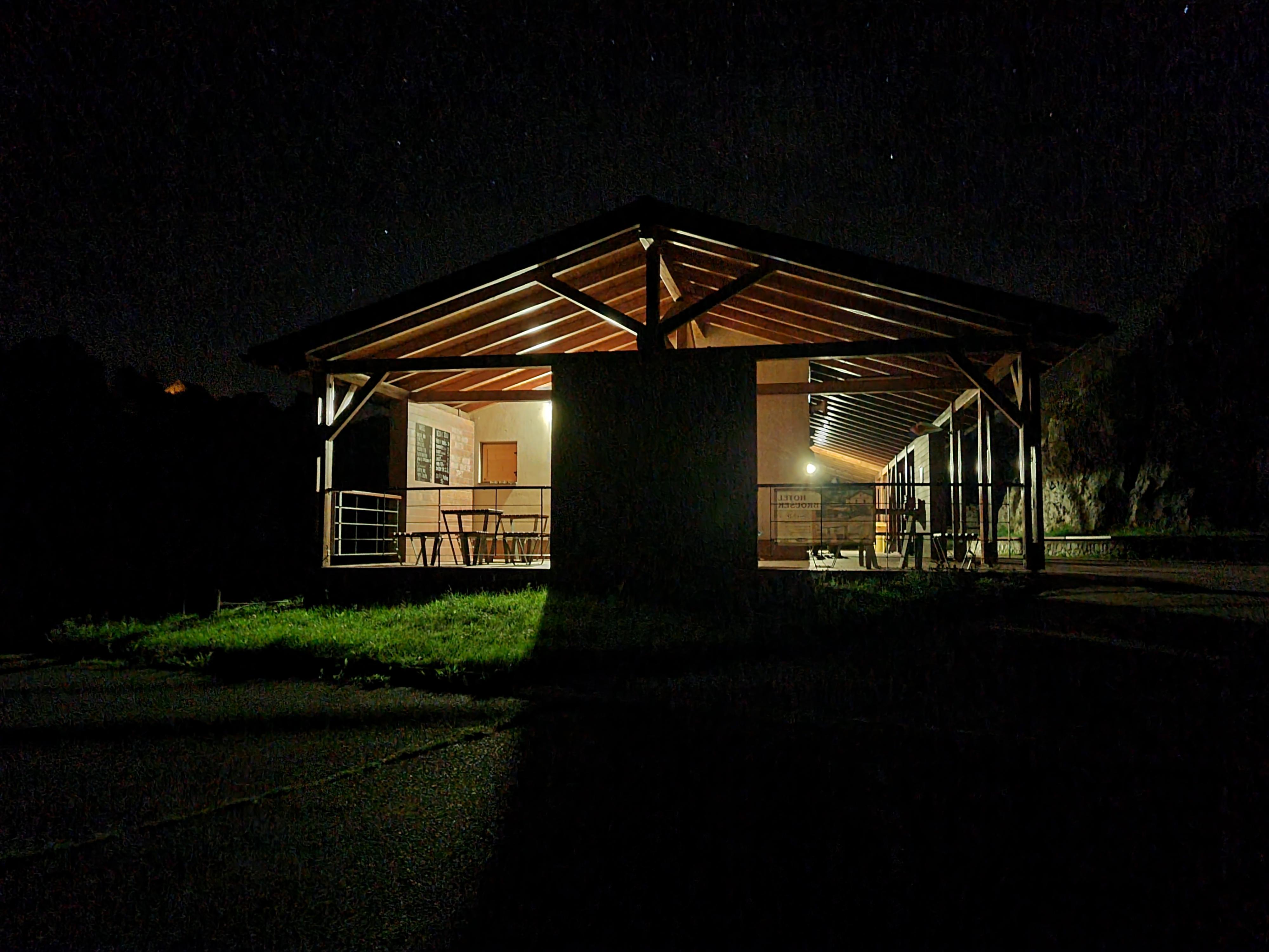 Občerstvení u Jeskyně Balcarka foto 3