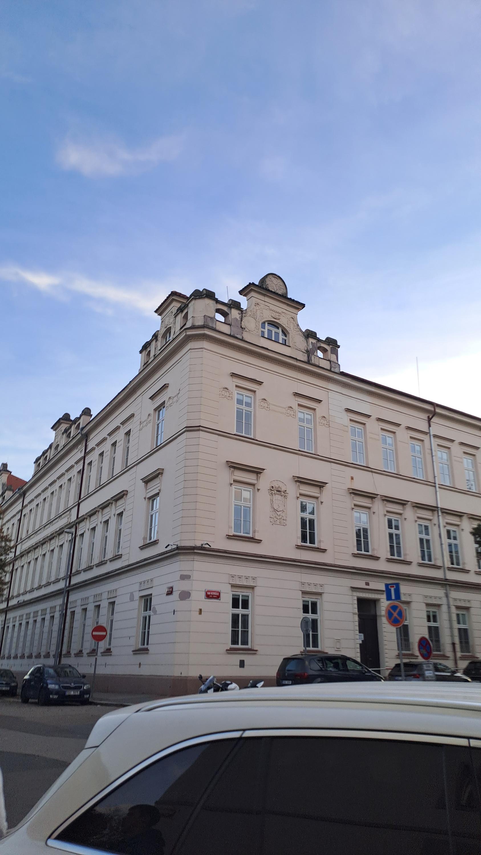 ZŠ Bohumila Hrabala, Praha 8 foto 6