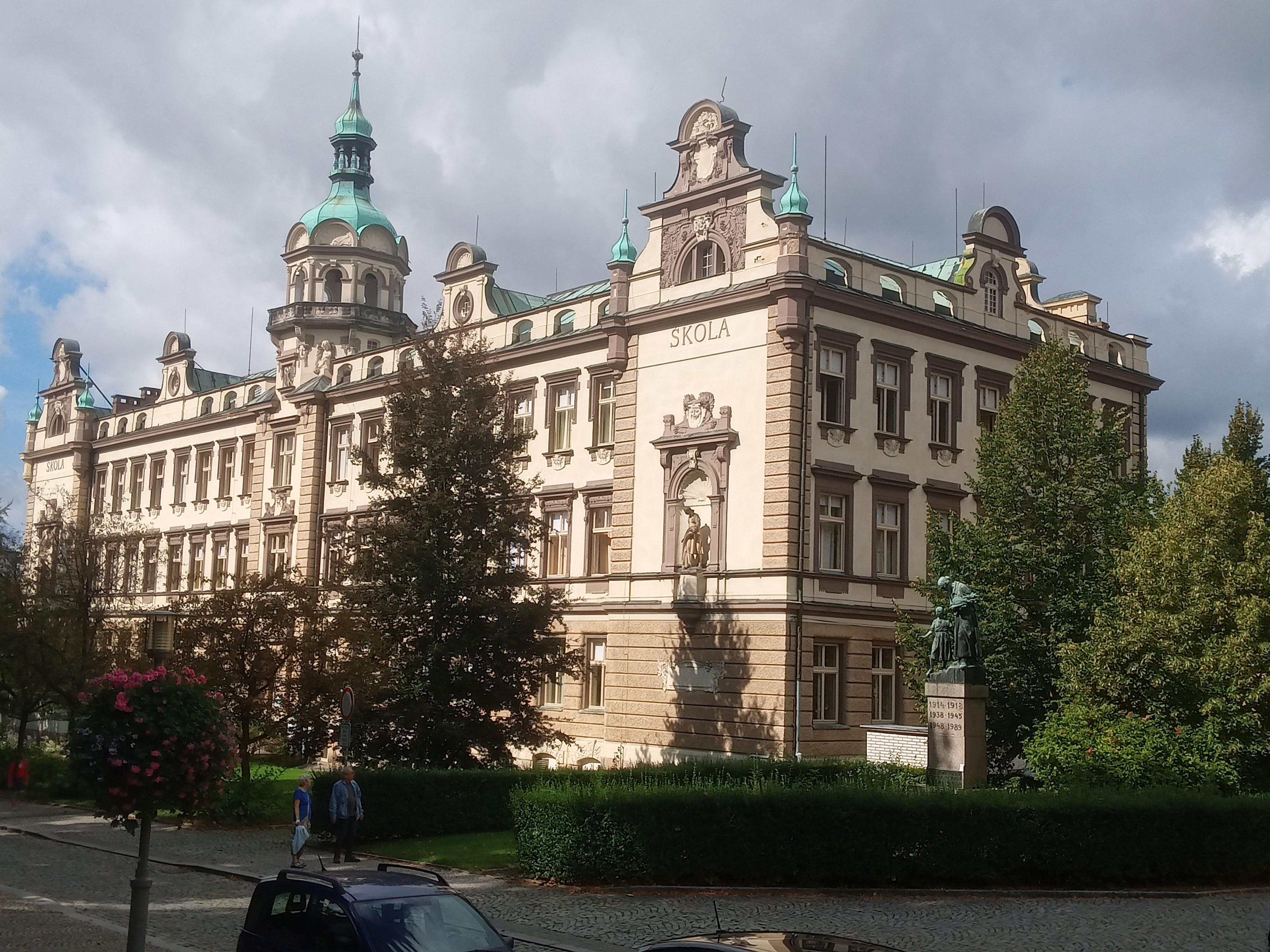 Základní škola Turnov, Skálova 600 foto 3