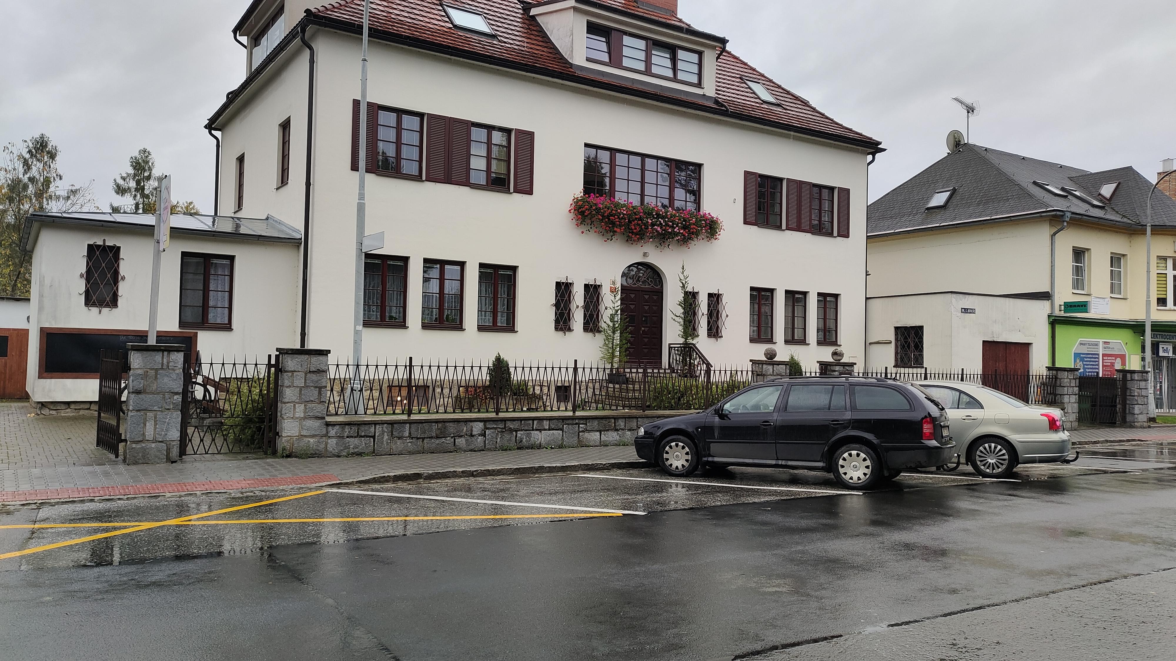 Kadeřnický salón U Mně - Monika Holoušová Mertová