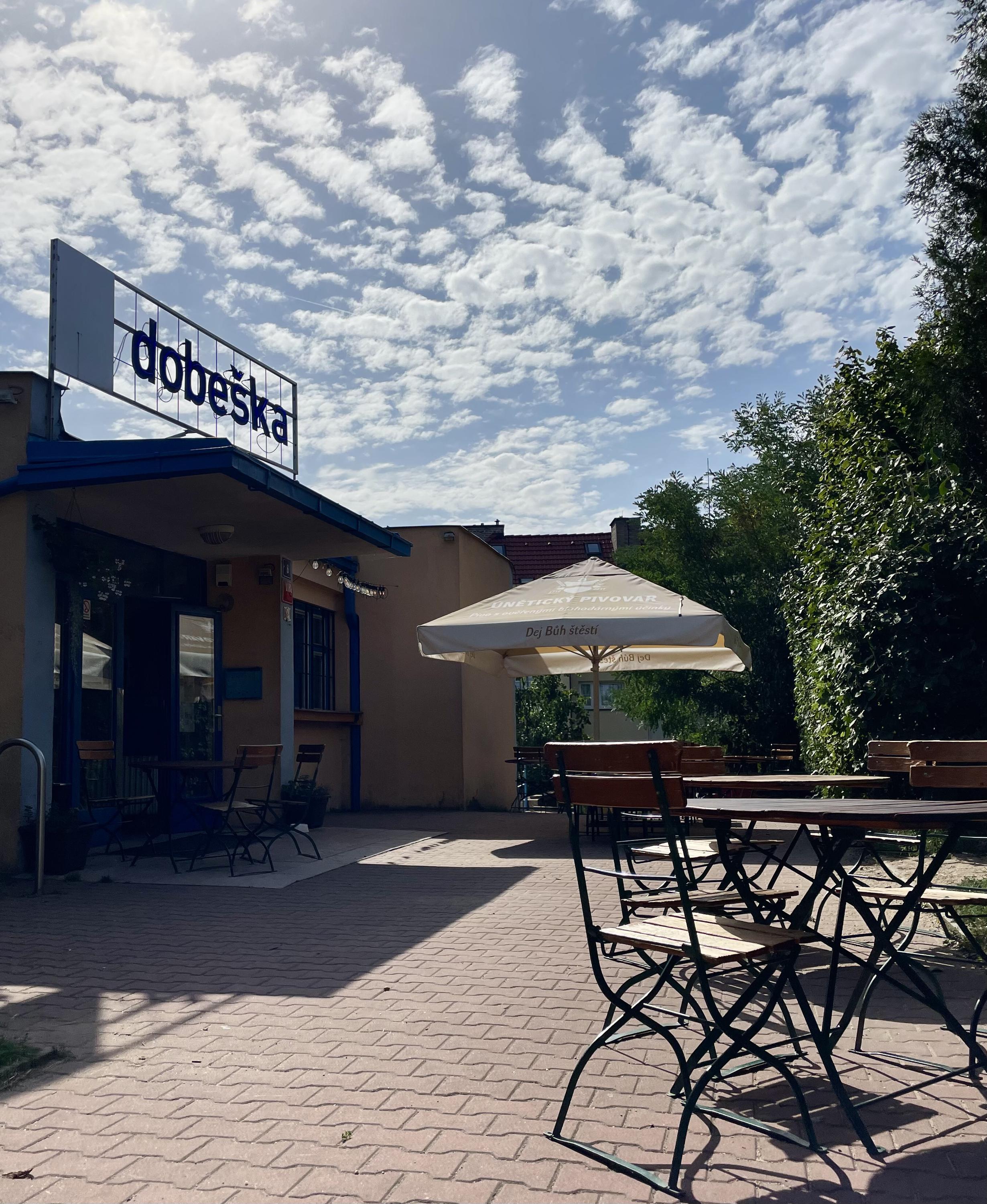 Divadelní kavárna Divadla Dobeška foto 3