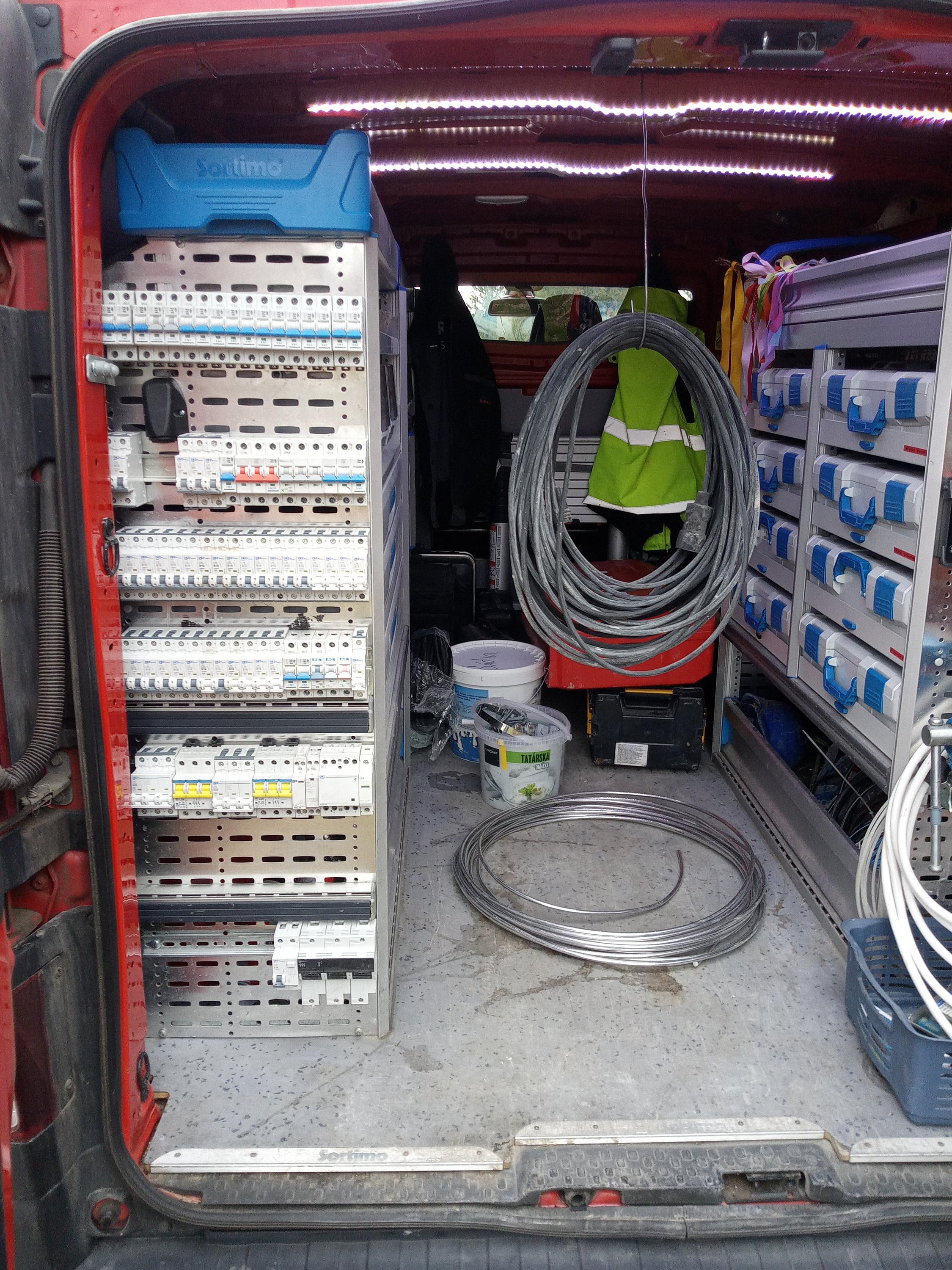 Elektrikář Pavel Šimek foto 2