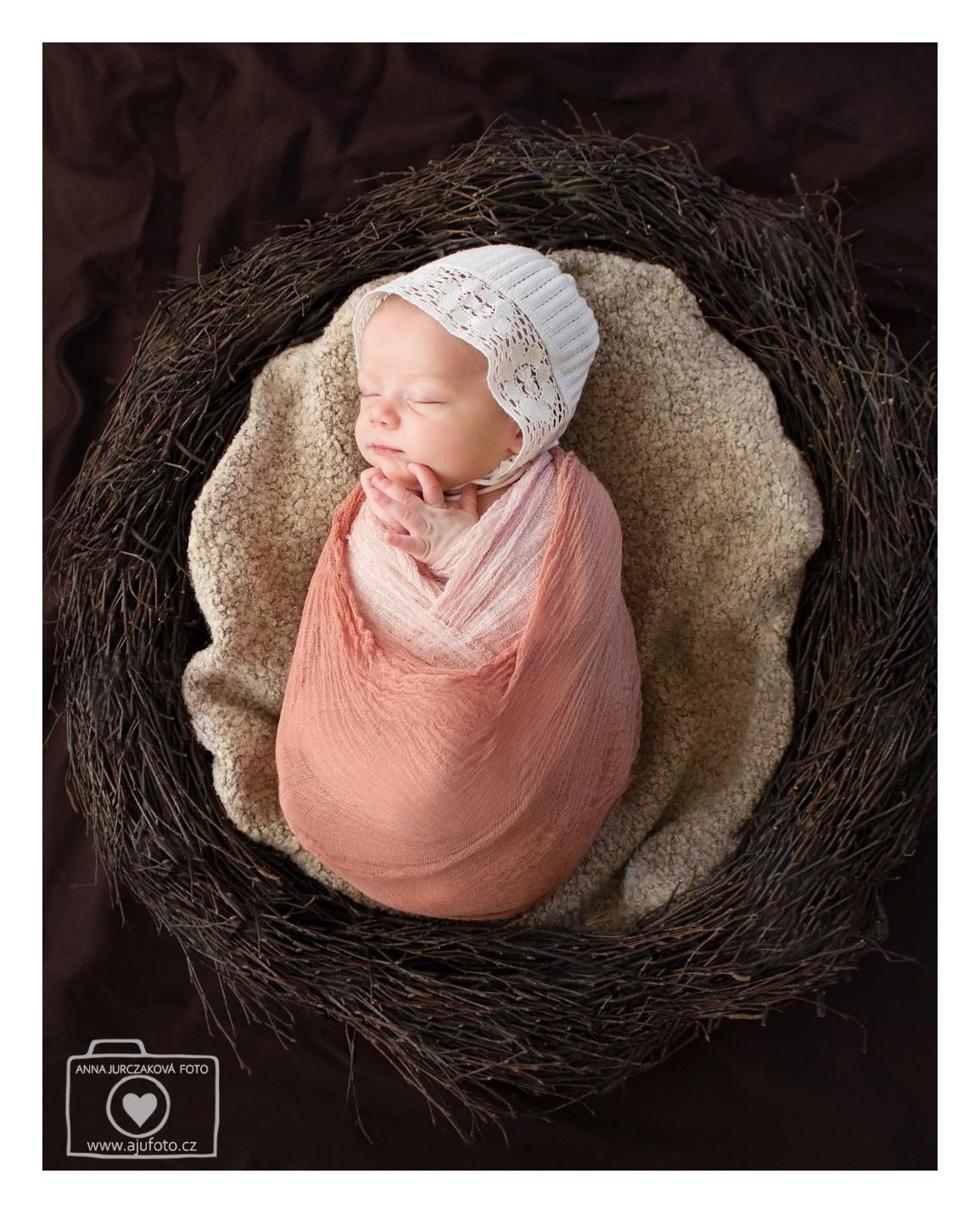 AJU FOTO - Profesionální fotografování miminek foto 5