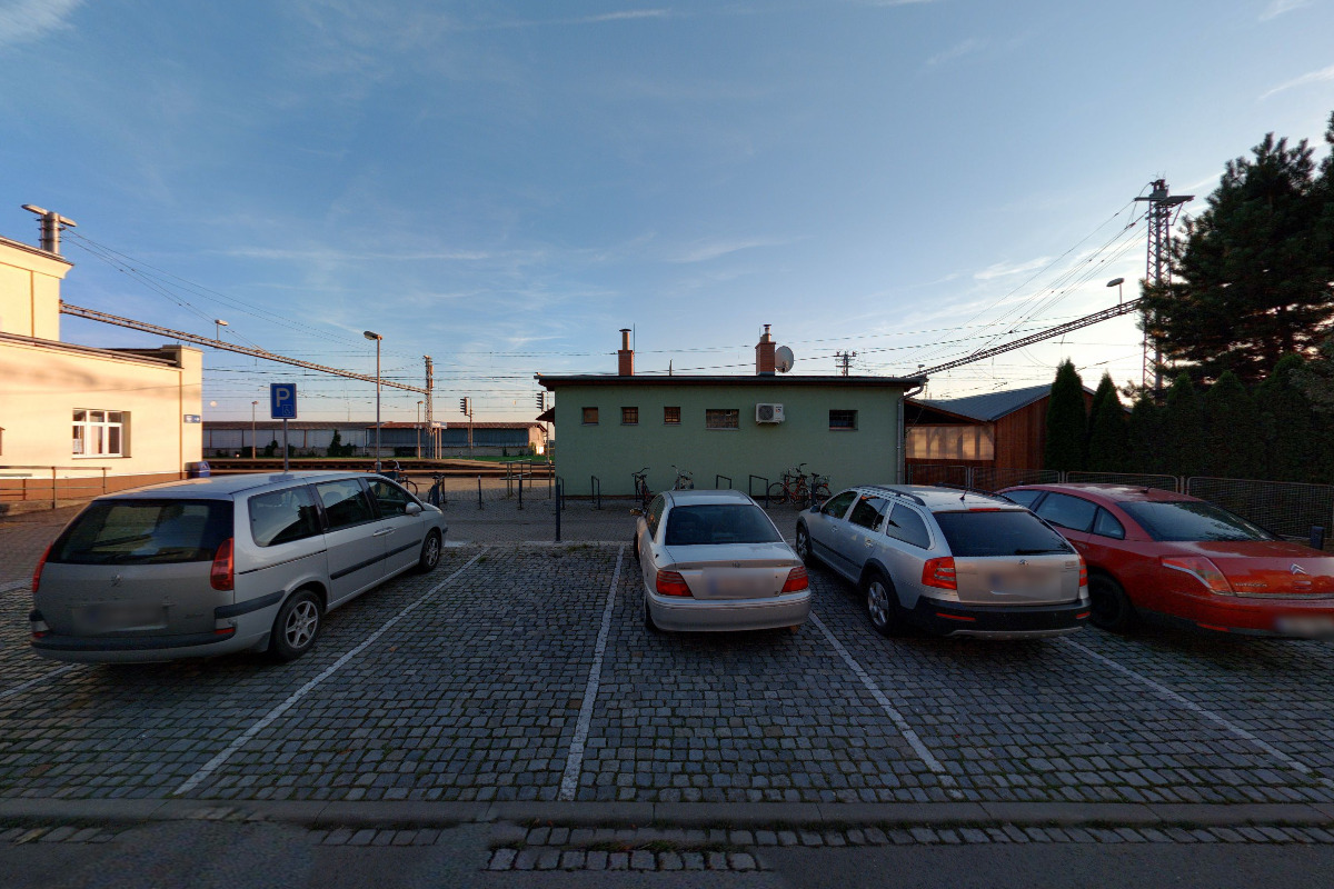 Krmítko u nádraží foto 4